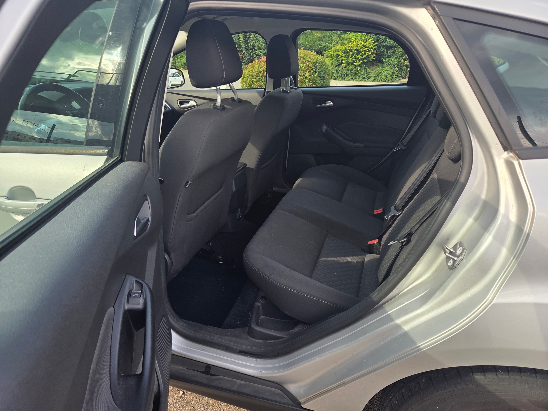 FORD Focus 1.6i VCT Titanium PowerShift-image-10