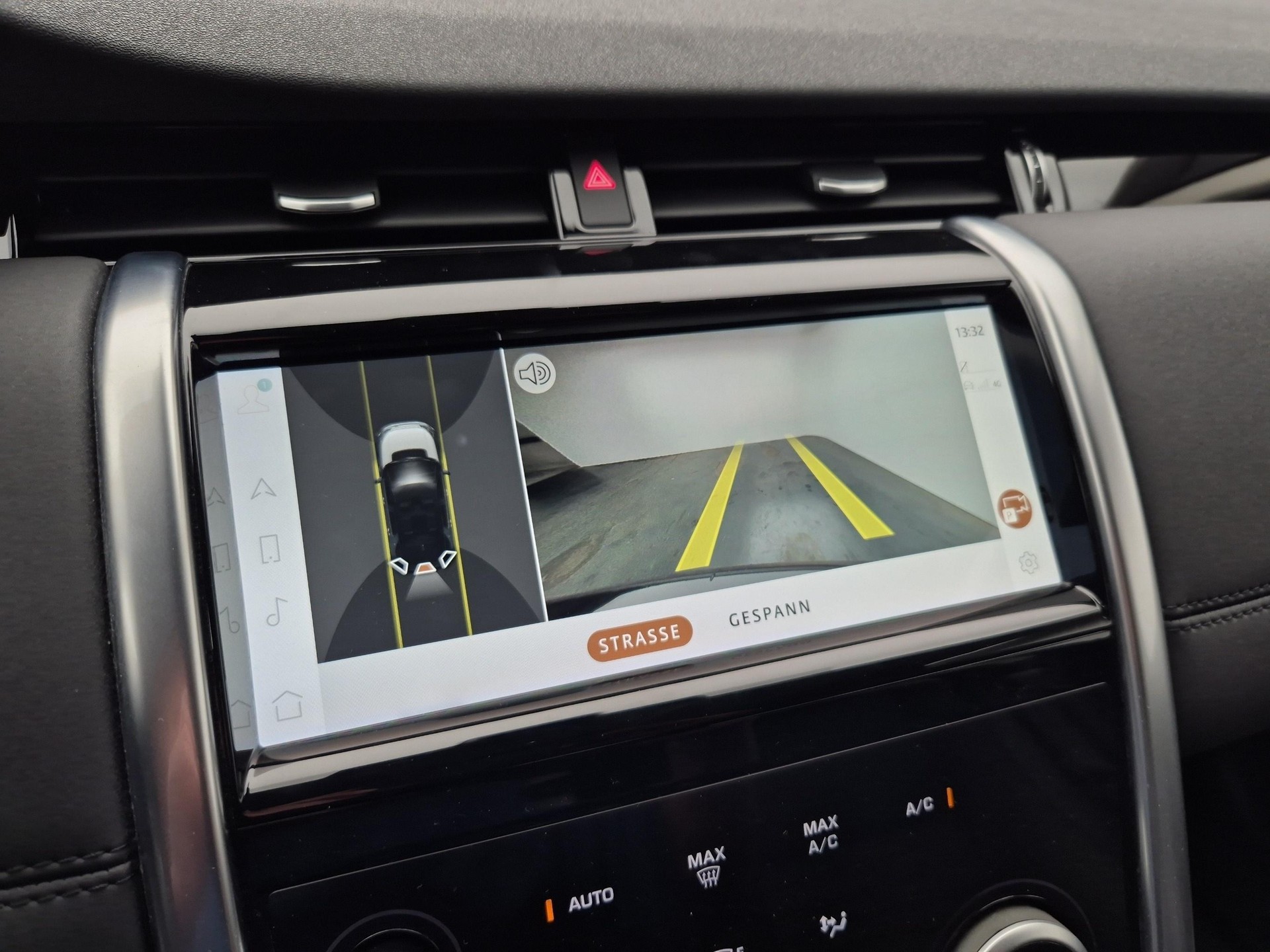 LAND ROVER Discovery Sport 2.0 SD4 200 SE-image-12