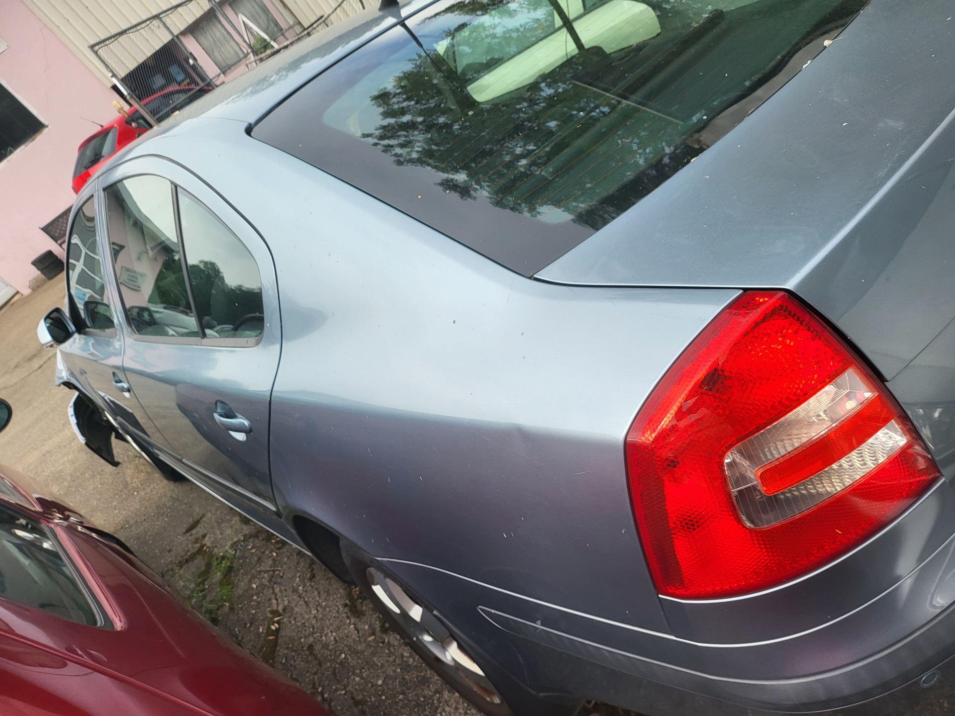 SKODA Octavia 2.0 FSI Elegance-image-2