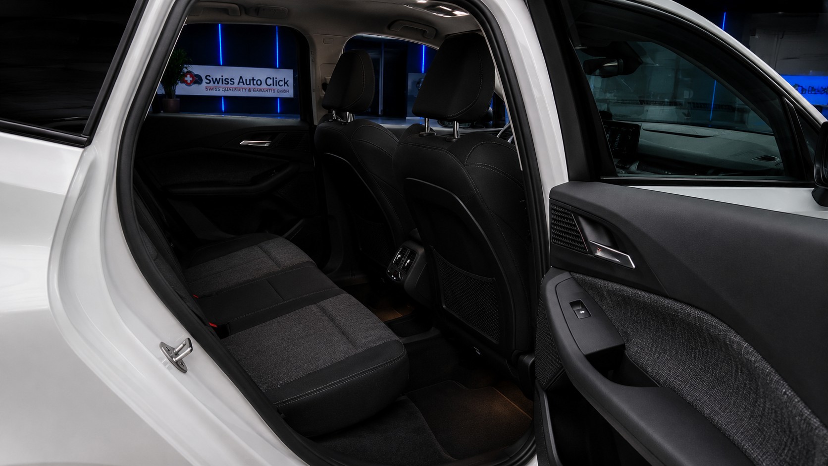 BMW 223d Active Tourer xDrive DKG-image-10