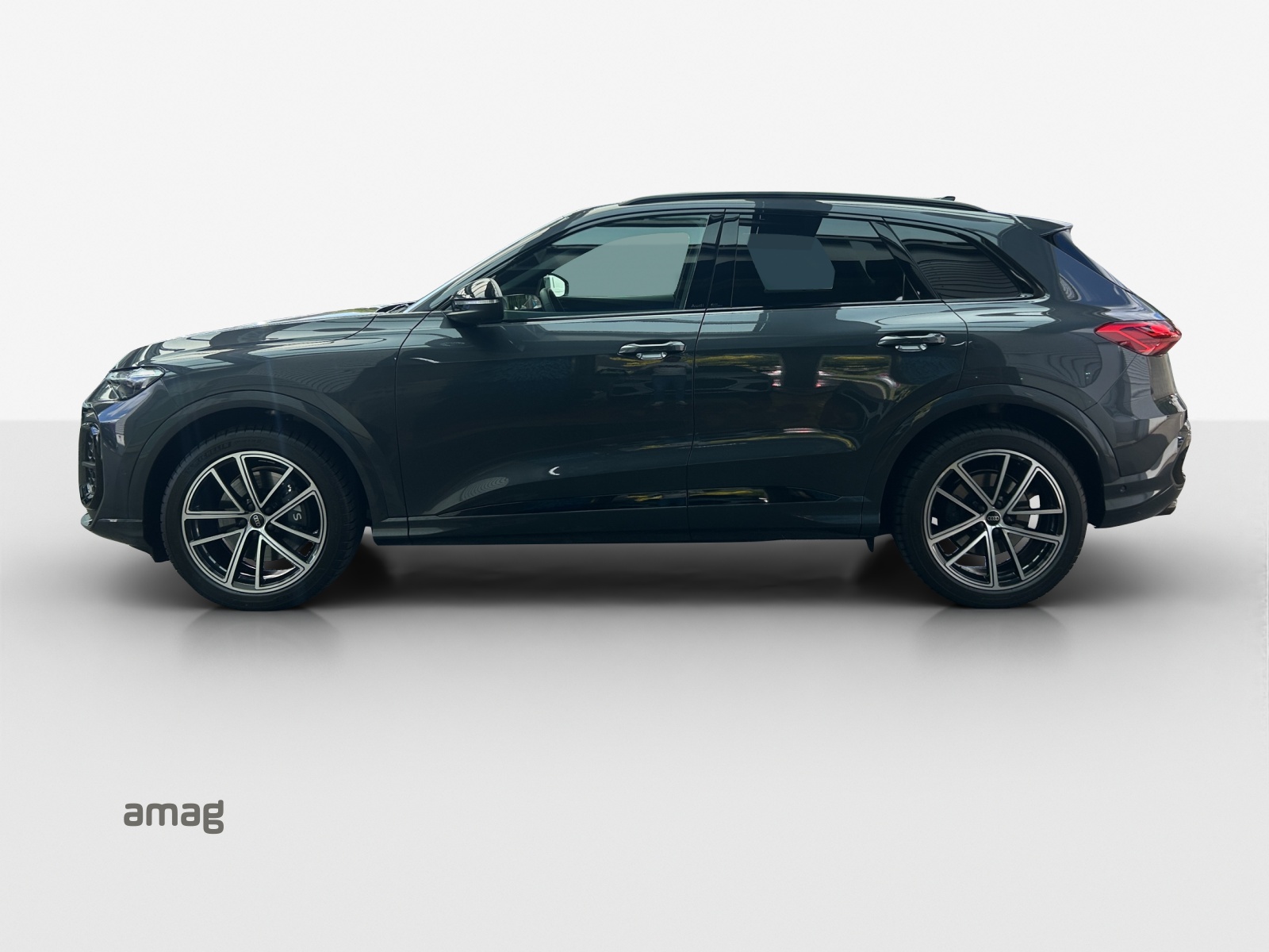 AUDI SQ5 TFSI quattro S-tronic-showroom-element-1