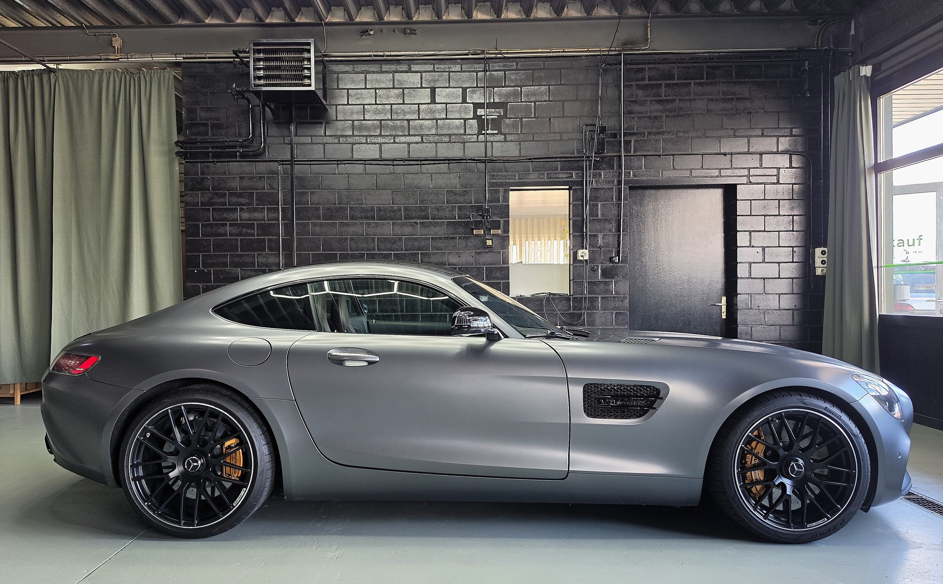 MERCEDES-BENZ AMG GT S Coupé-image-1