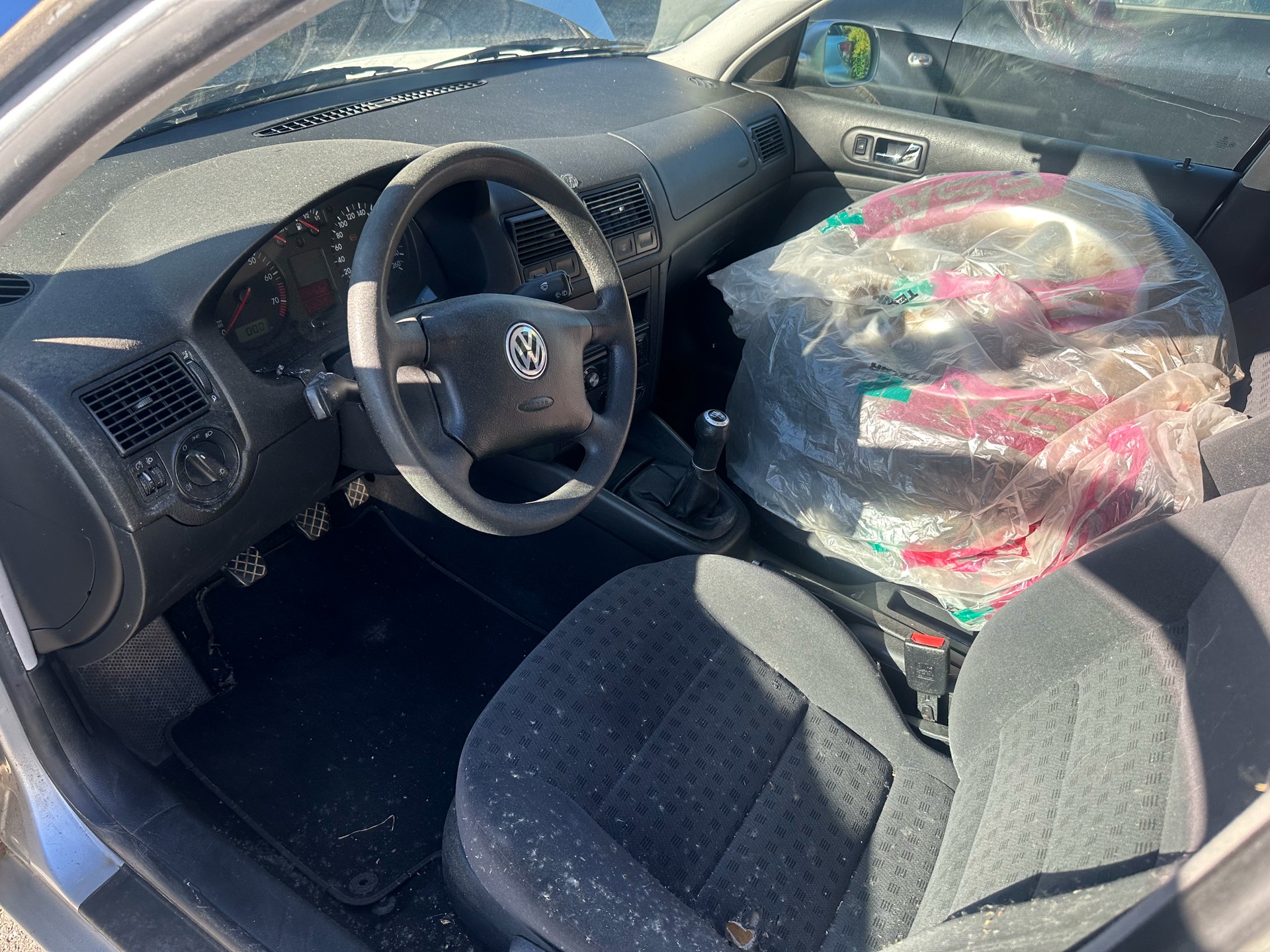 VW Golf 1.8 Comfortline 4Motion-image-8