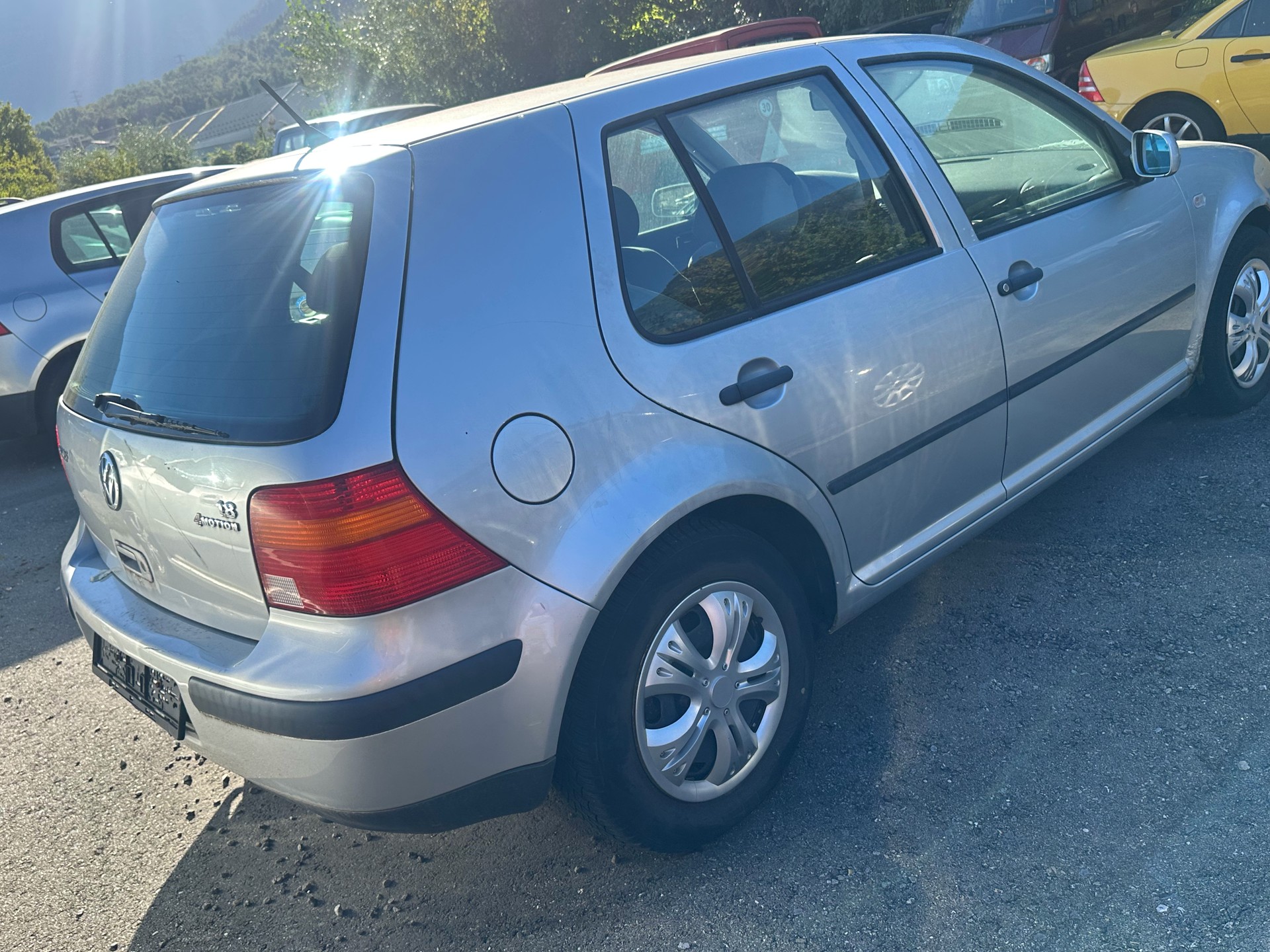 VW Golf 1.8 Comfortline 4Motion-image-6