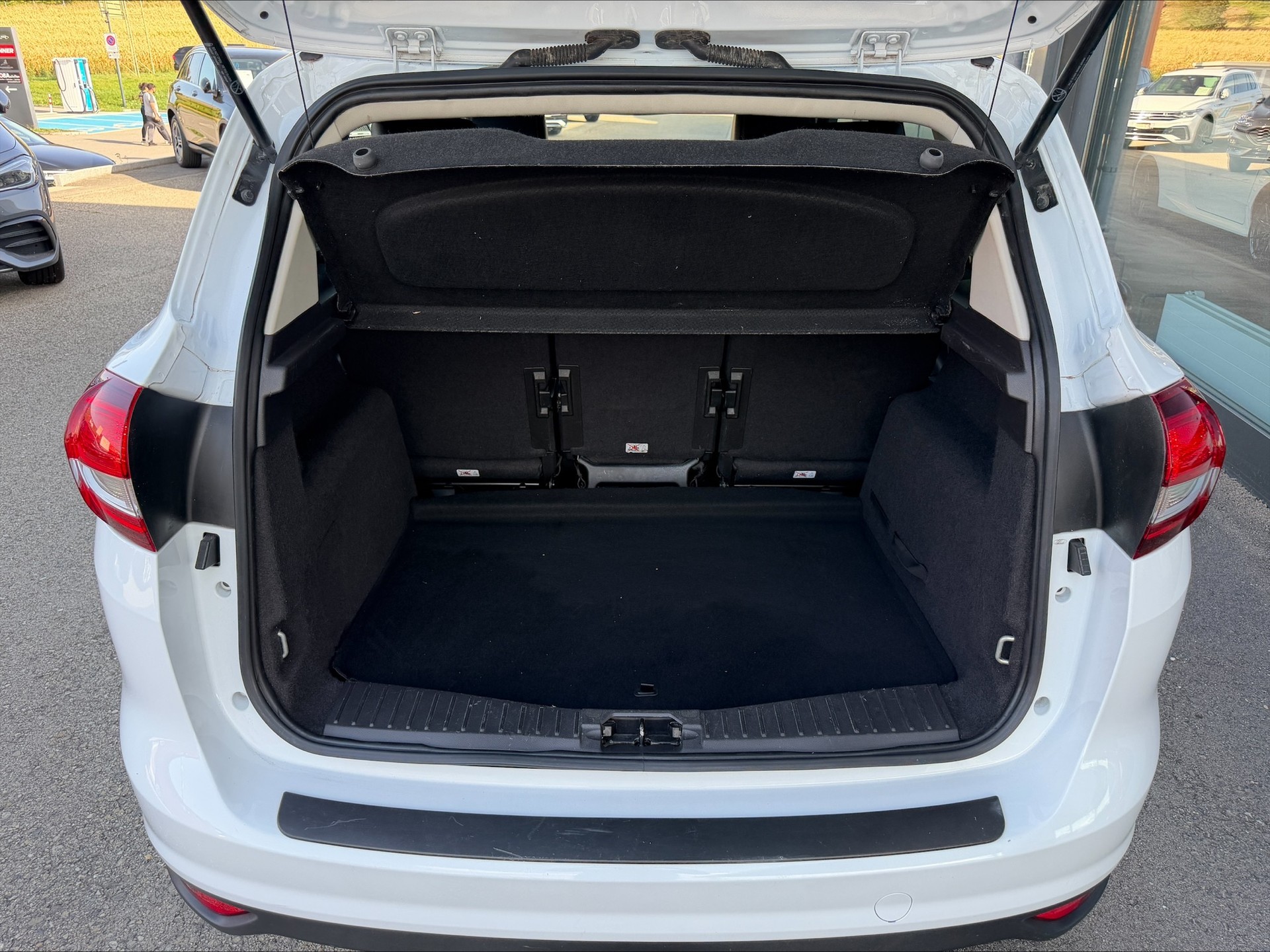 FORD C-Max 1.0 SCTi Trend-image-11