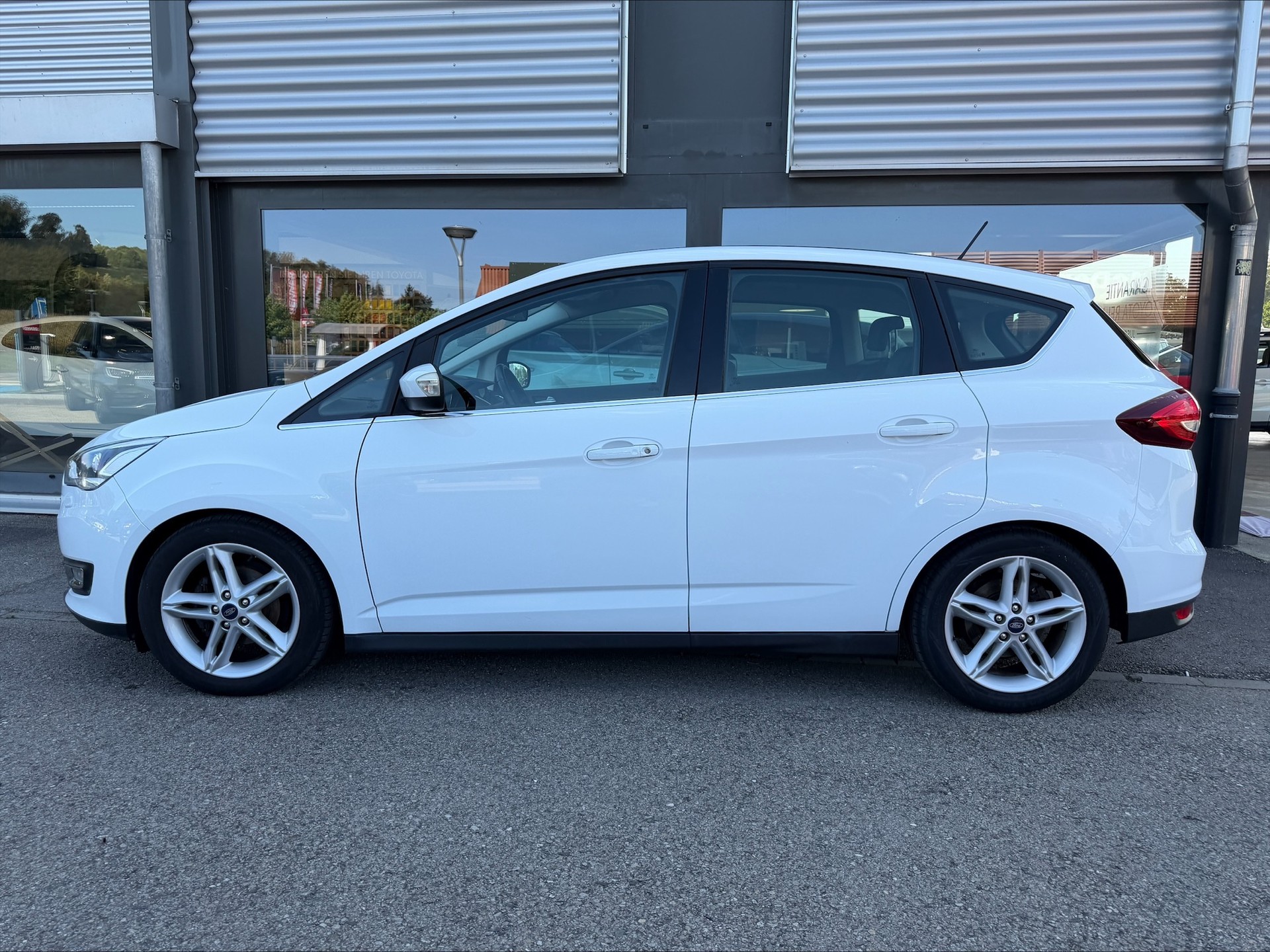 FORD C-Max 1.0 SCTi Trend-image-1