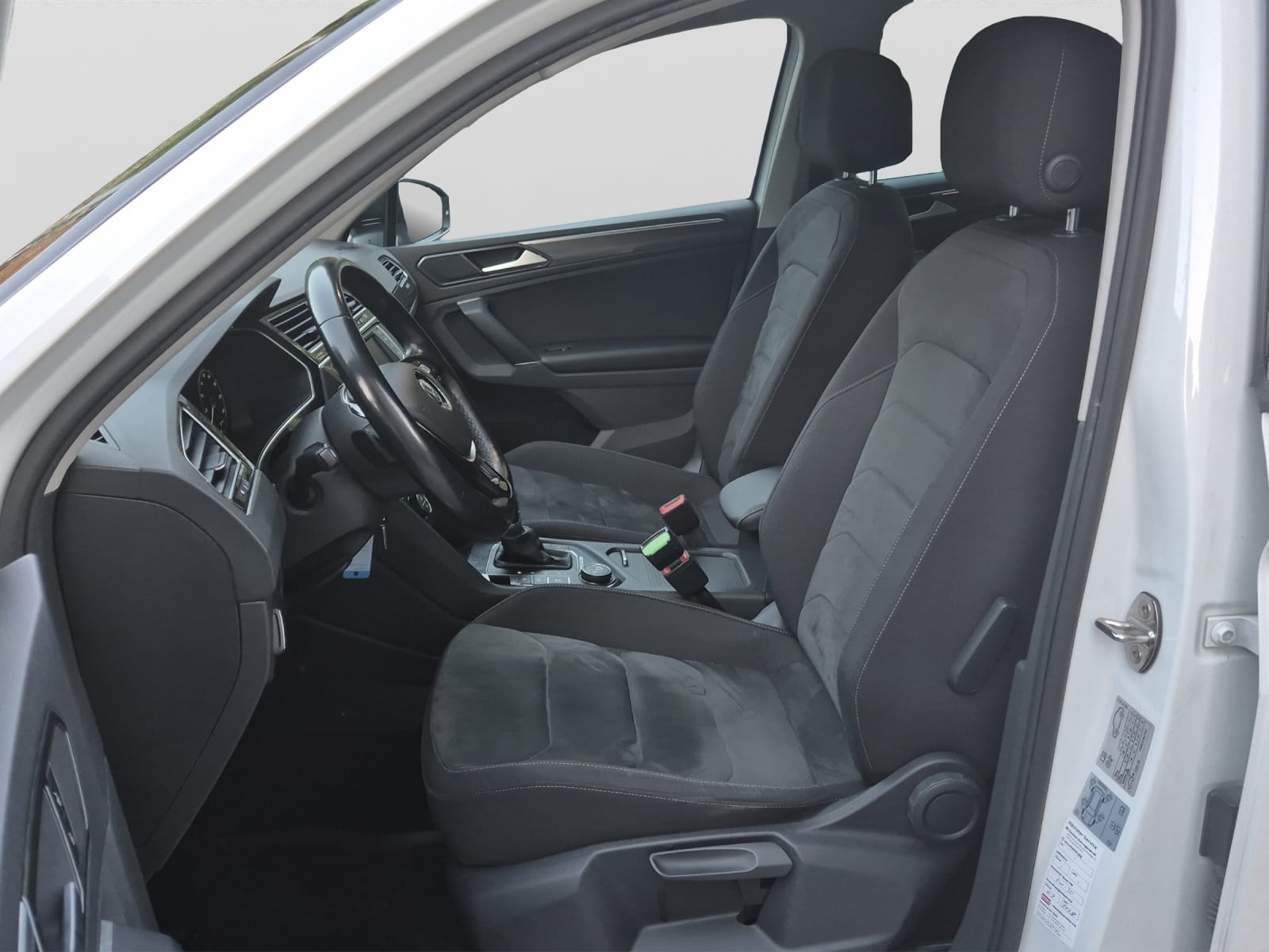 VW Tiguan 2.0 TDI SCR Highline 4Motion DSG-image-12