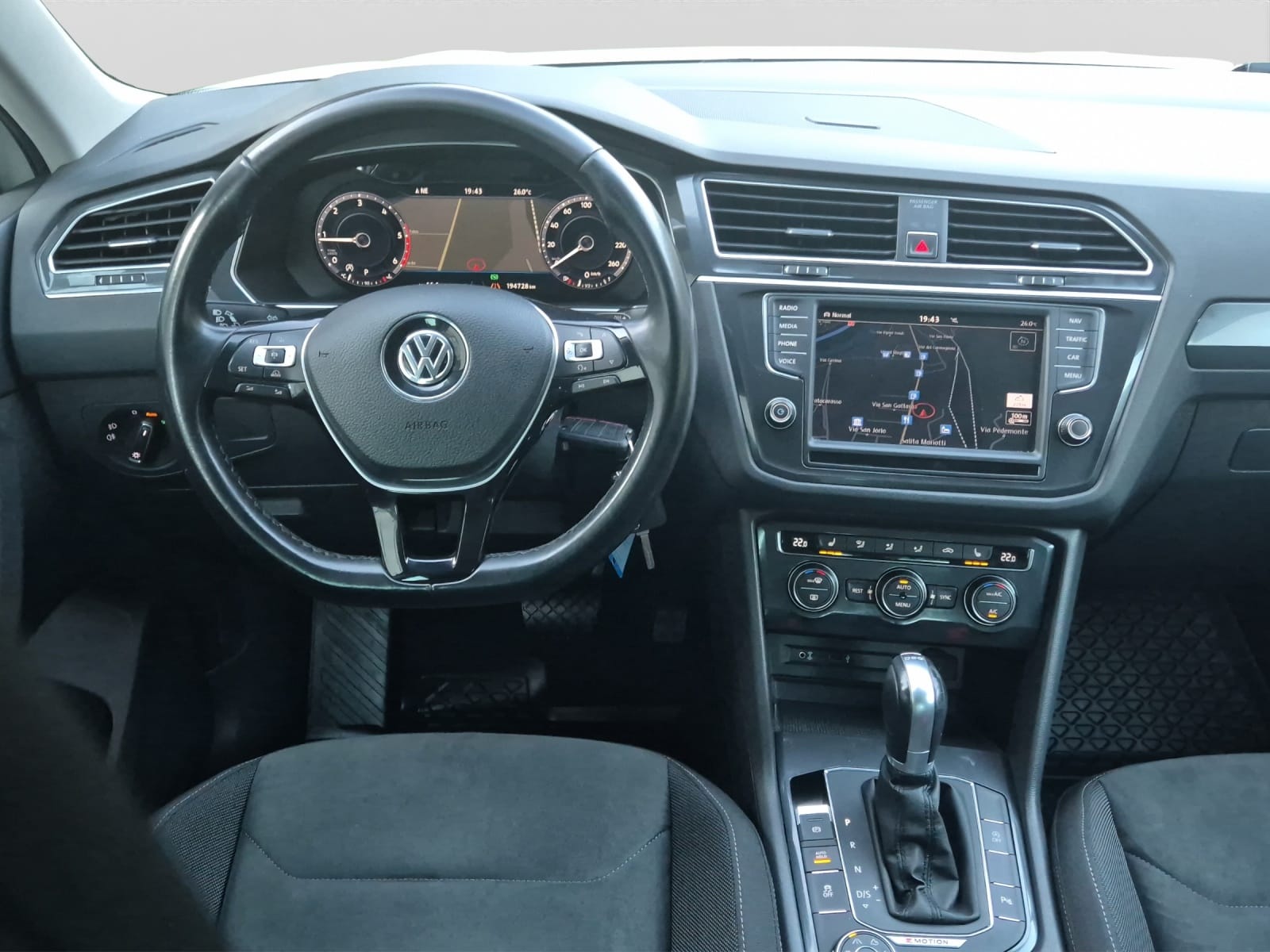 VW Tiguan 2.0 TDI SCR Highline 4Motion DSG-image-13