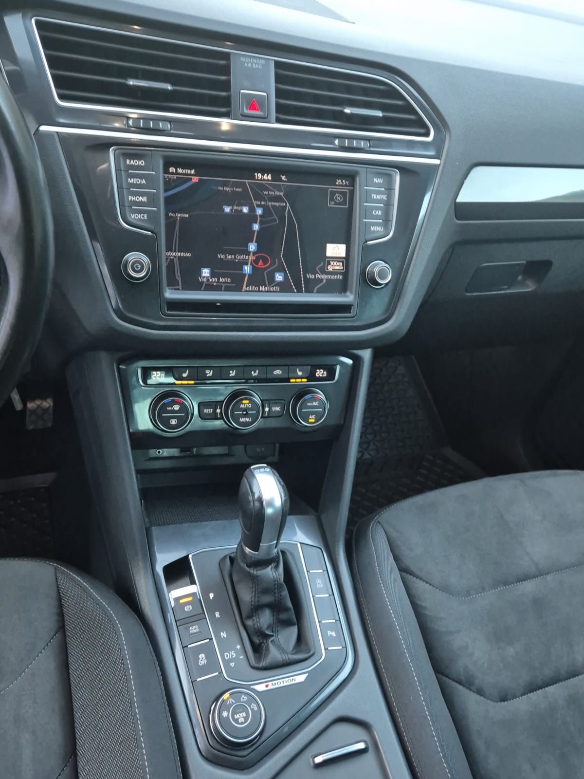 VW Tiguan 2.0 TDI SCR Highline 4Motion DSG-image-10