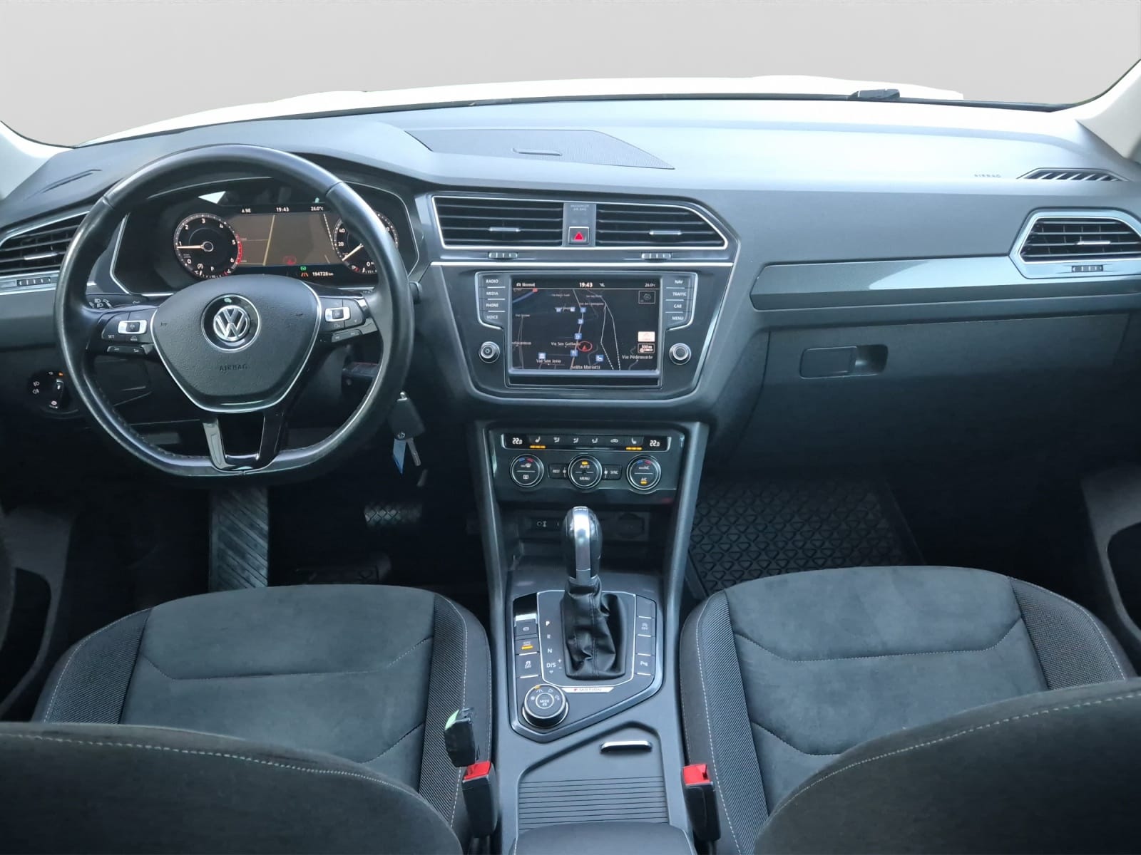 VW Tiguan 2.0 TDI SCR Highline 4Motion DSG-image-9