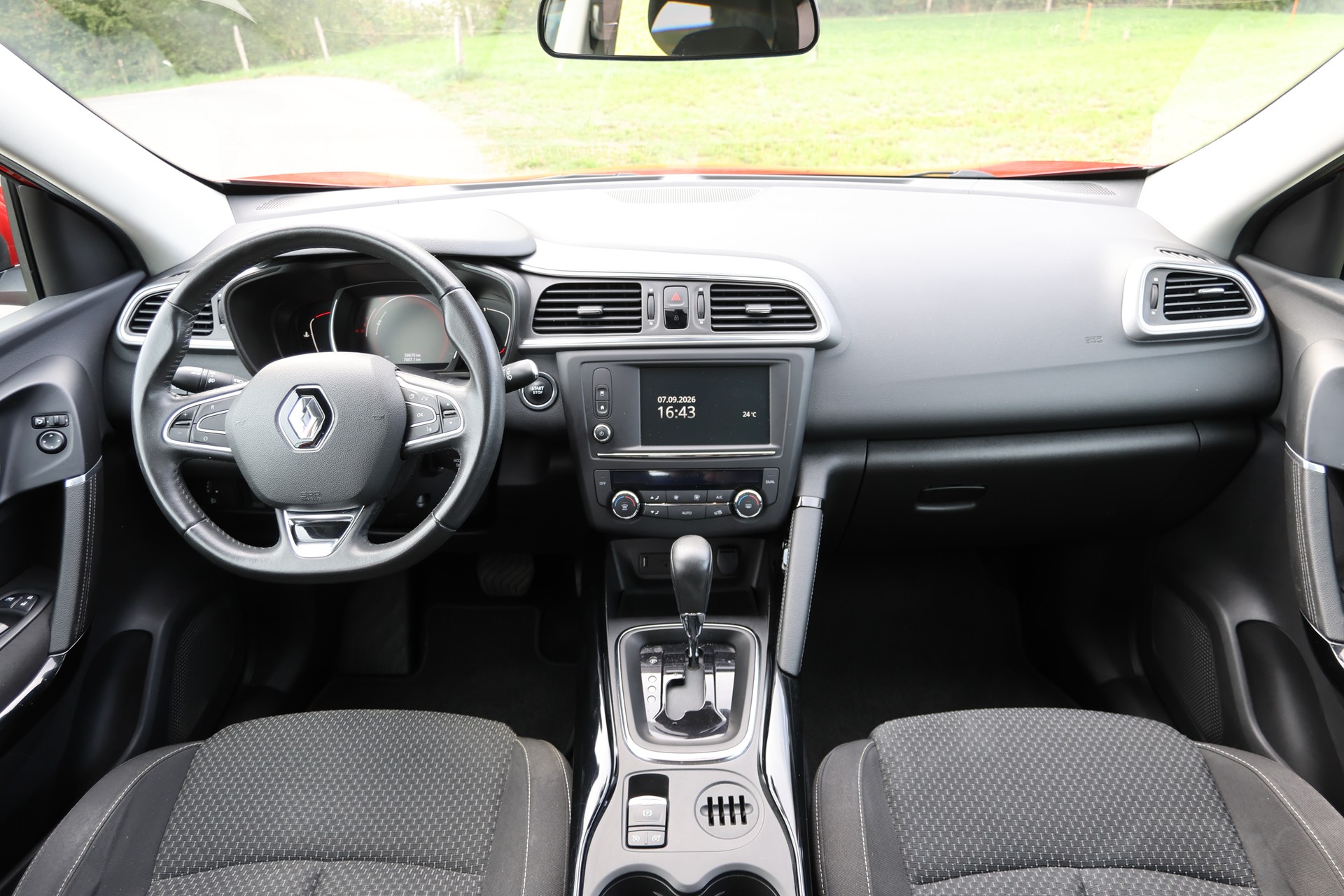 RENAULT Kadjar 1.5 dCi Zen EDC-image-3