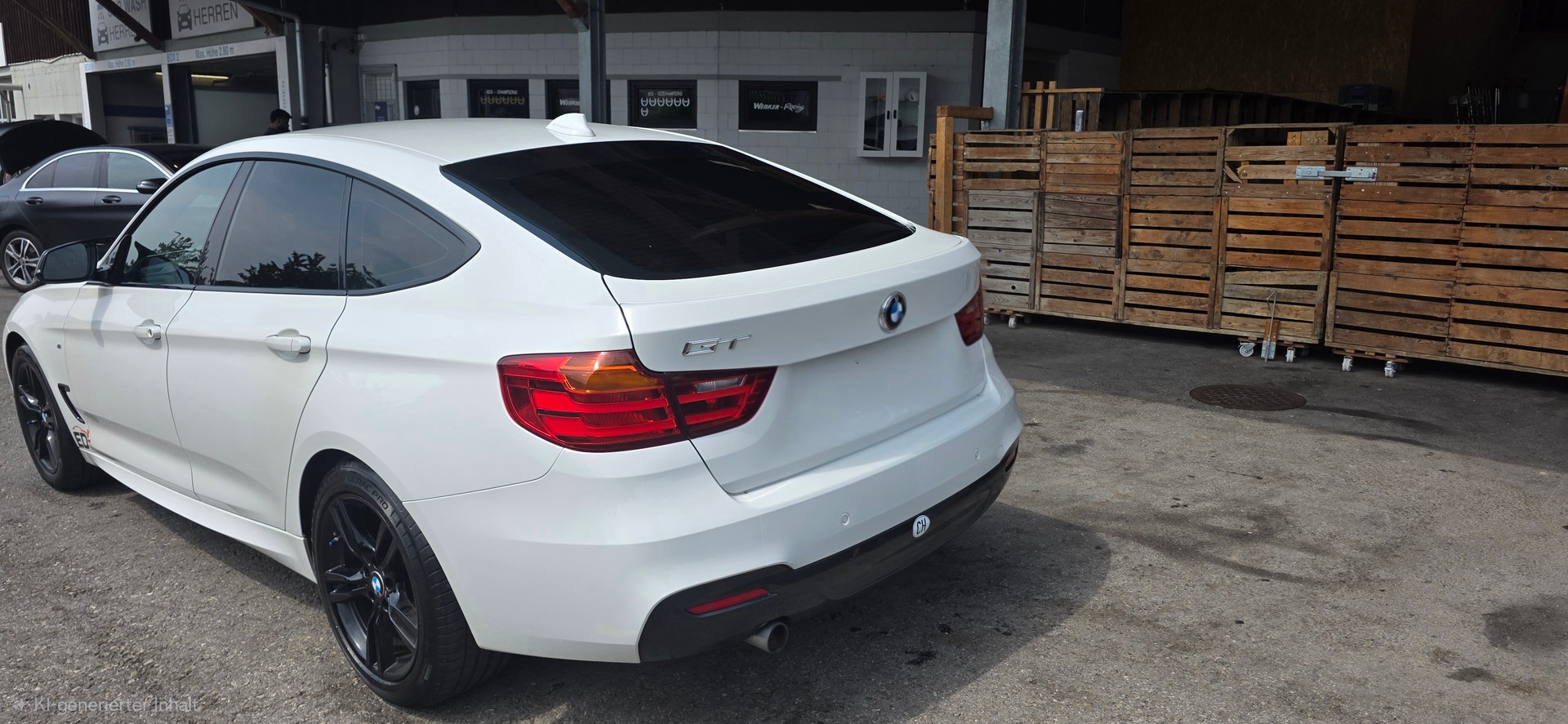 BMW 320d xDrive-image-0