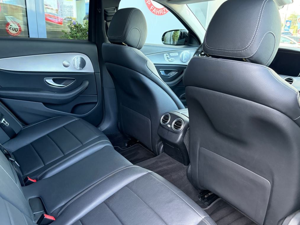 MERCEDES-BENZ E 200 Avantgarde 4Matic 9G-Tronic-image-11