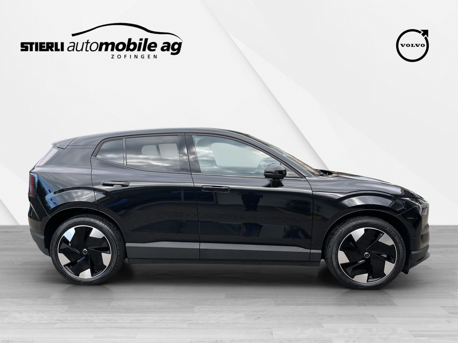VOLVO EX 30 E60 Twin Ultra Performance AWD-image-3