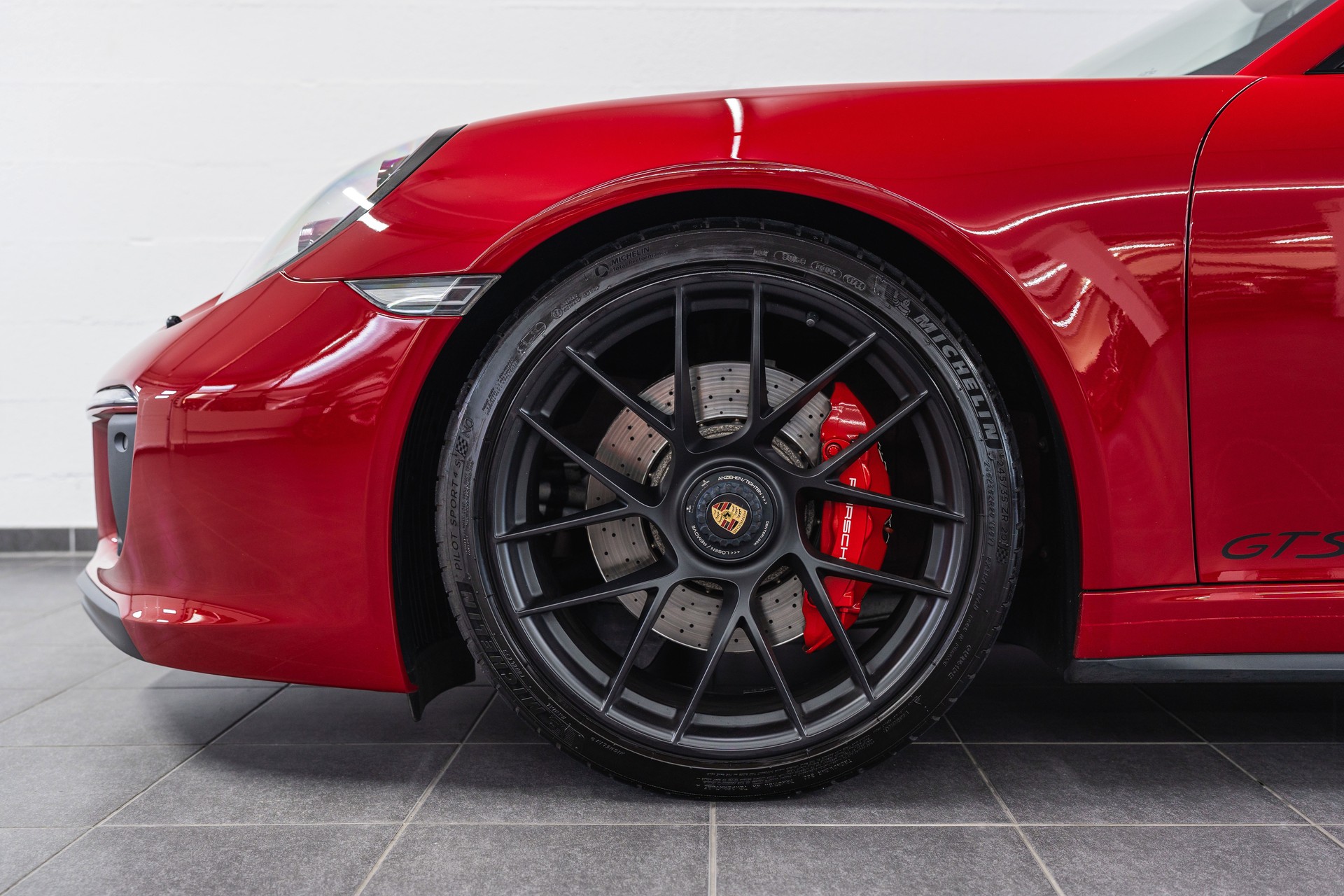 PORSCHE 911 Carrera 4 GTS PDK-image-7