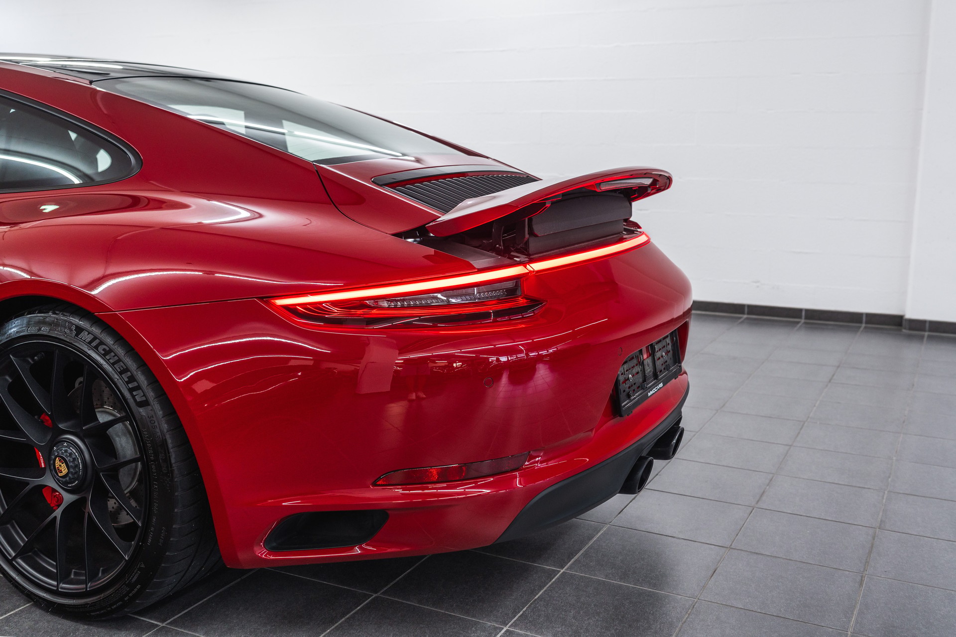 PORSCHE 911 Carrera 4 GTS PDK-image-8
