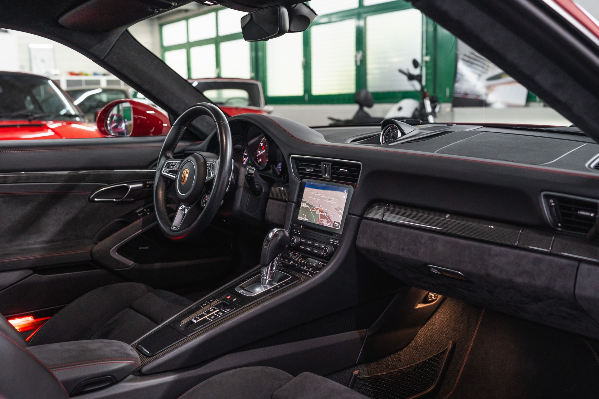 PORSCHE 911 Carrera 4 GTS PDK-image-10