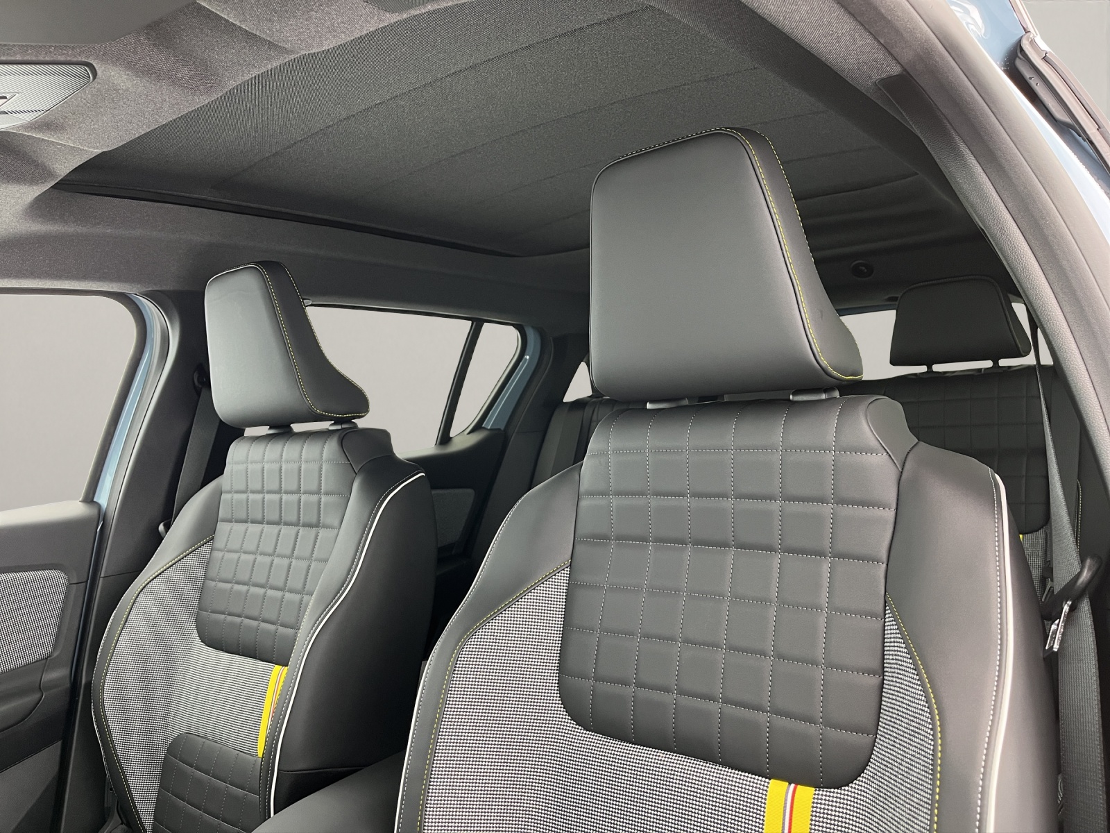 RENAULT R4 E-Tech Comfort Range plein sud iconic-image-14