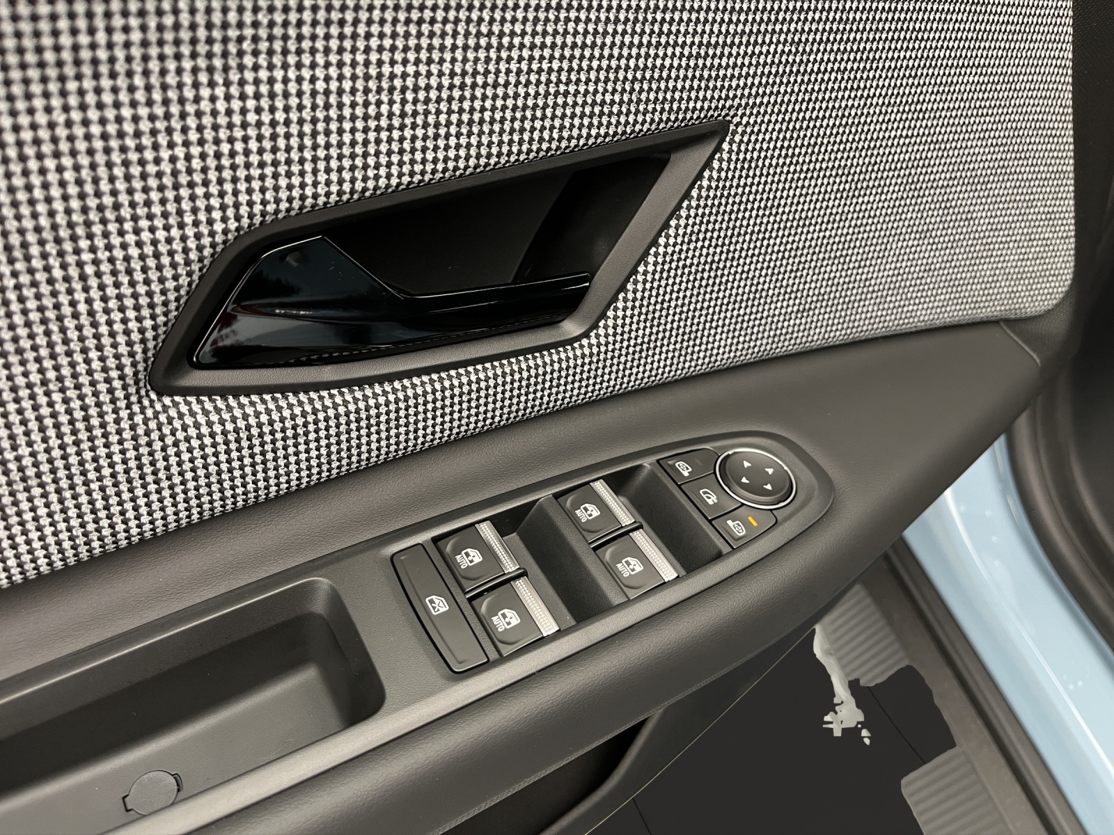 RENAULT R4 E-Tech Comfort Range plein sud iconic-image-12