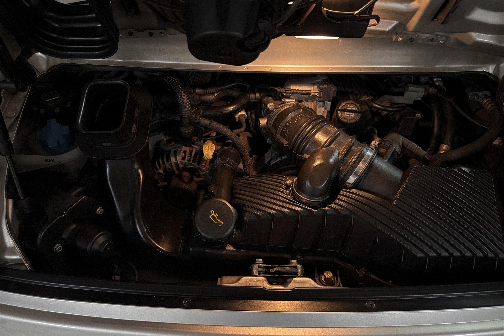 PORSCHE 911 Carrera 4 S-image-21