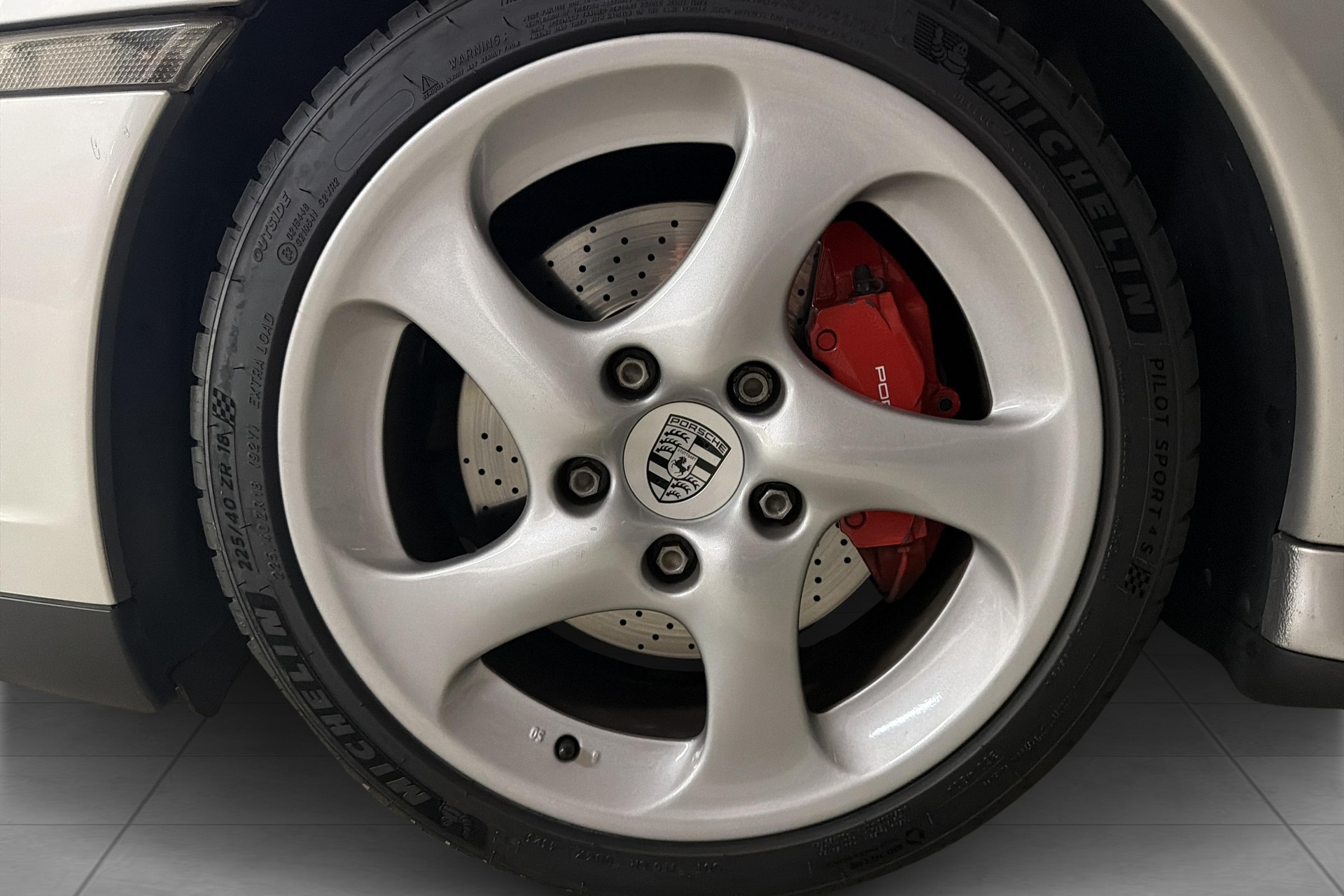 PORSCHE 911 Carrera 4 S-image-23