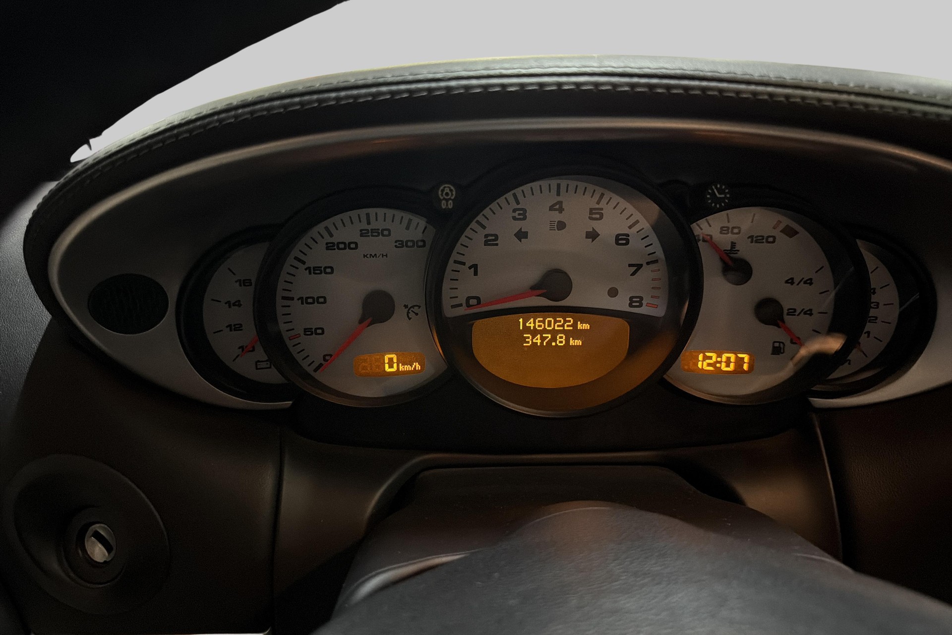 PORSCHE 911 Carrera 4 S-image-10