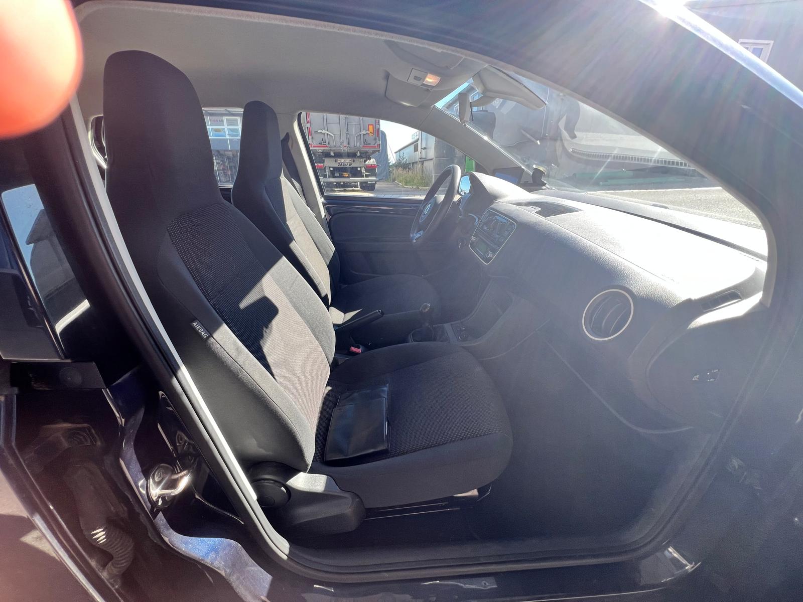 VW Up 1.0 MPI 60 Take-image-4