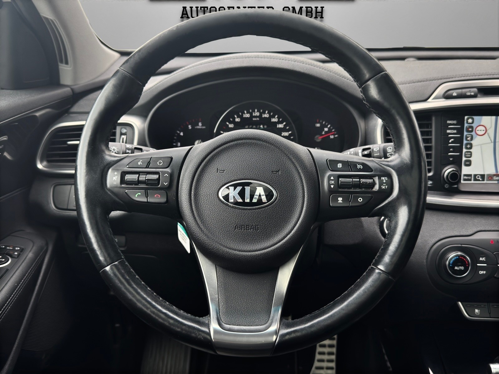 KIA Sorento 2.2 CRDI Style 7P. Automatic-image-9