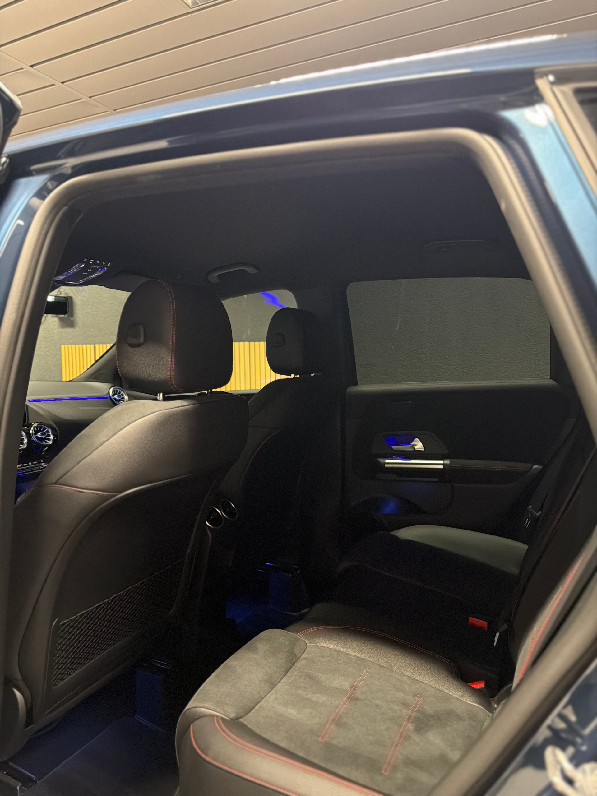 MERCEDES-BENZ B 200 AMG Line 7G-DCT-image-12