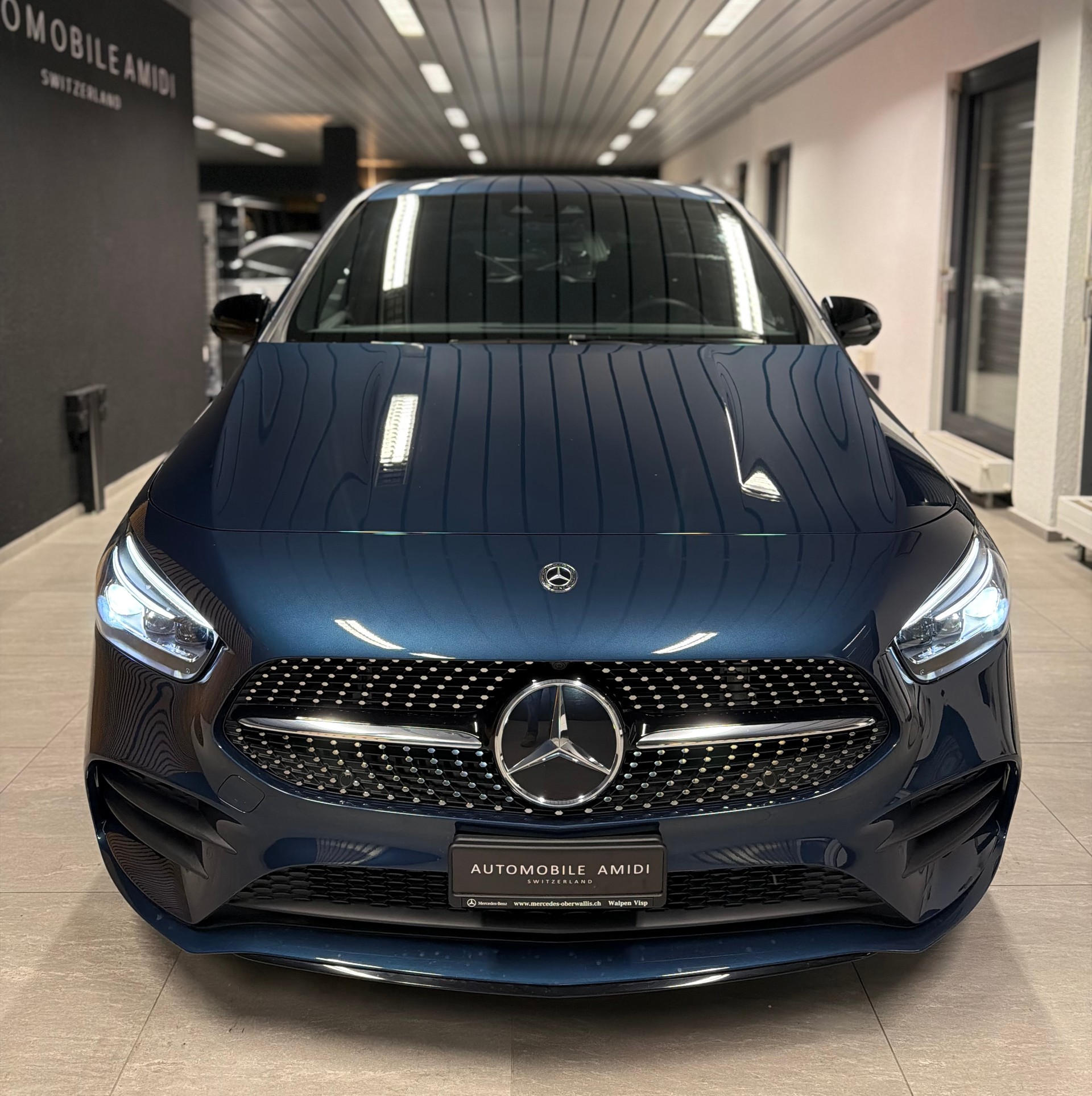 MERCEDES-BENZ B 200 AMG Line 7G-DCT-image-1