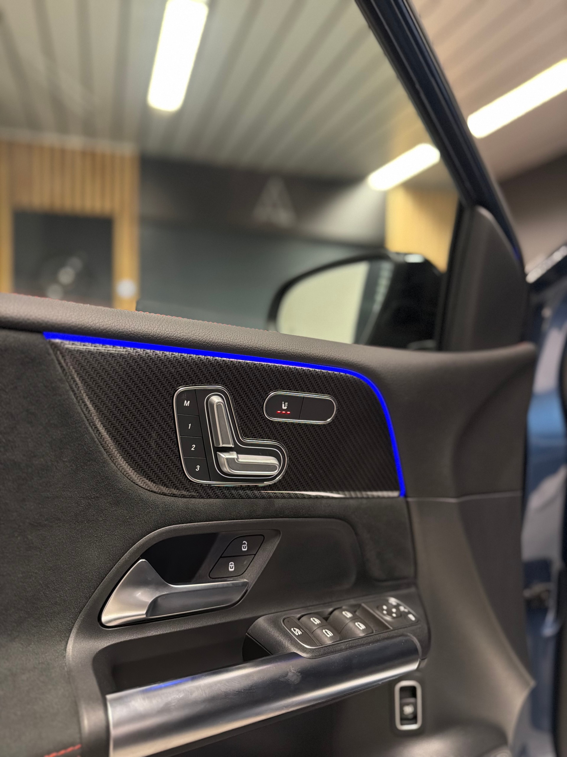 MERCEDES-BENZ B 200 AMG Line 7G-DCT-image-15