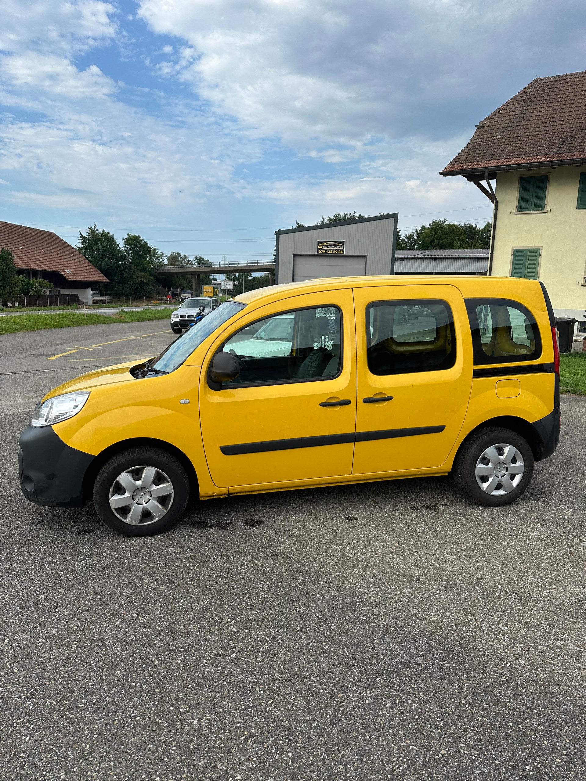 RENAULT Kangoo Medium TCe 115 Business A-image-2