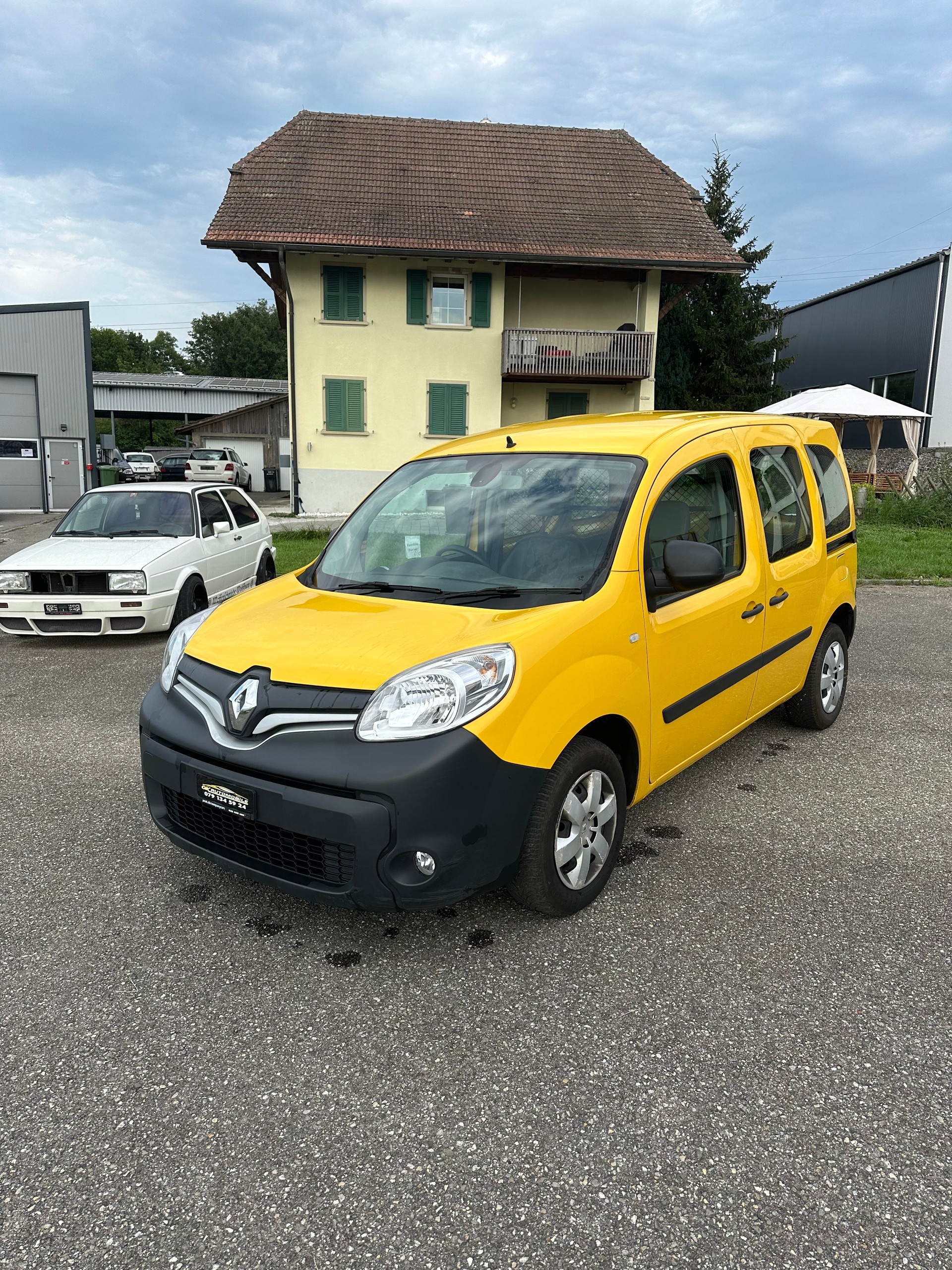 RENAULT Kangoo Medium TCe 115 Business A-image-1