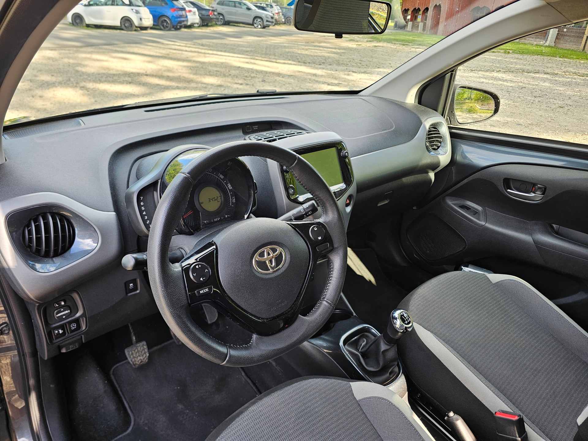 TOYOTA 1.0 VVT-i Trend-image-3