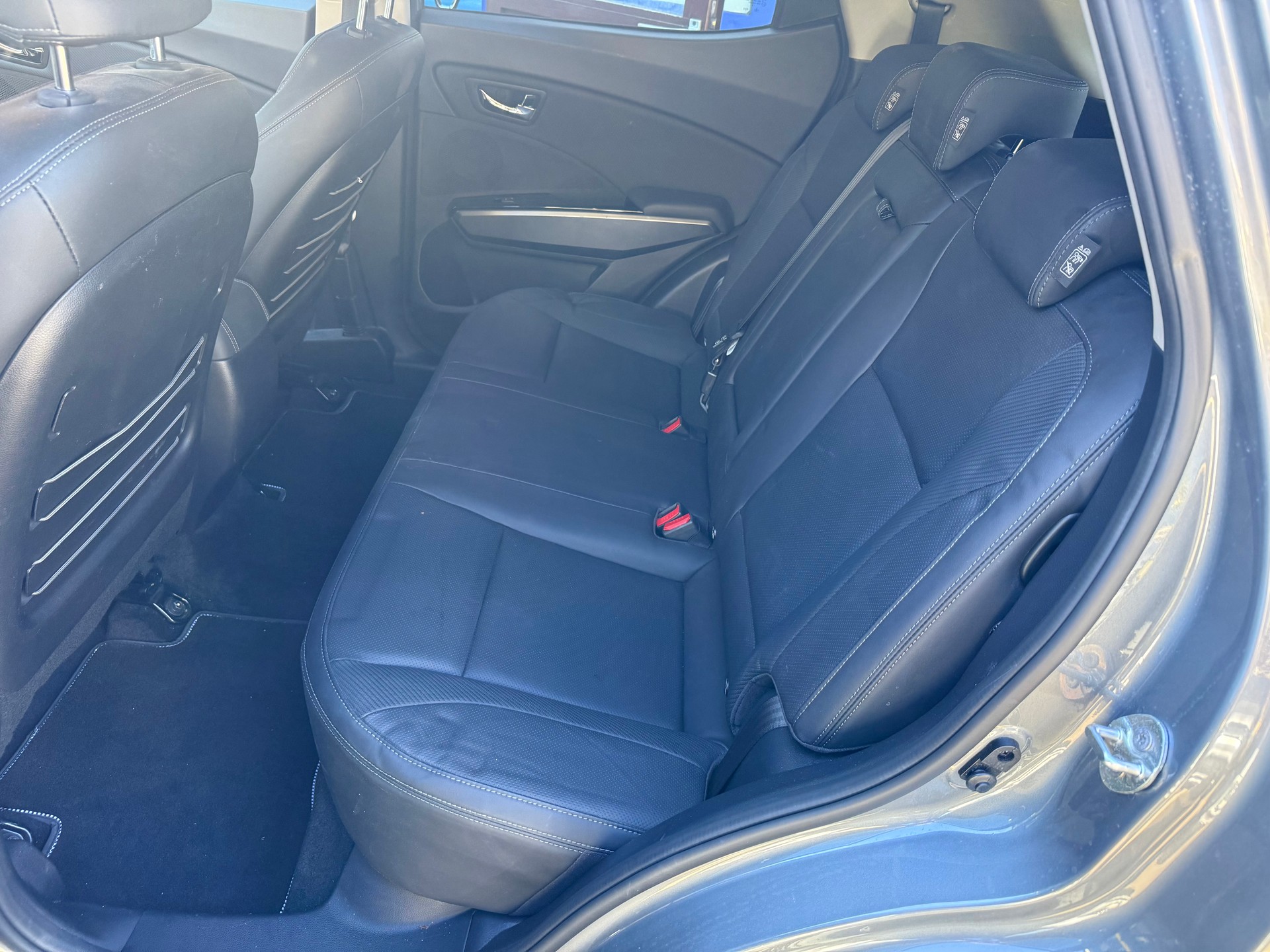 KGM-SsangYong Tivoli 1.6 e-Xdi Amber 2WD-image-10
