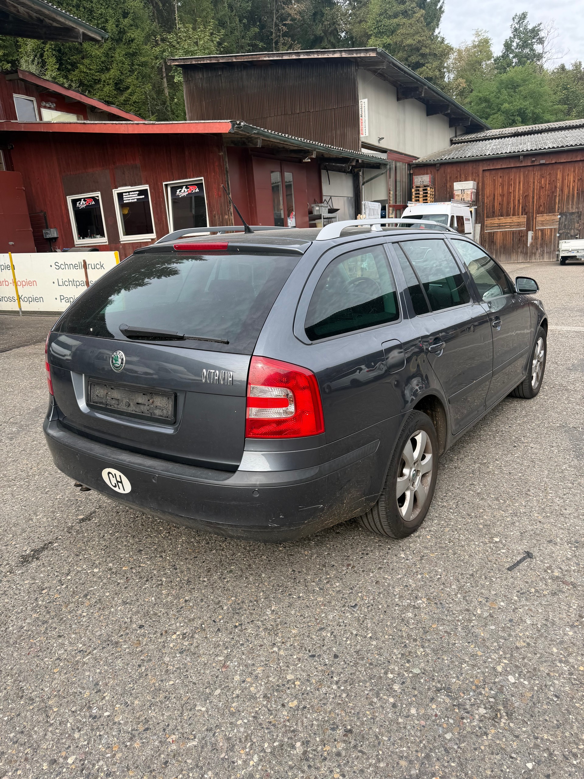 SKODA Octavia 2.0 TDI Laurin & Klement 4x4-image-2