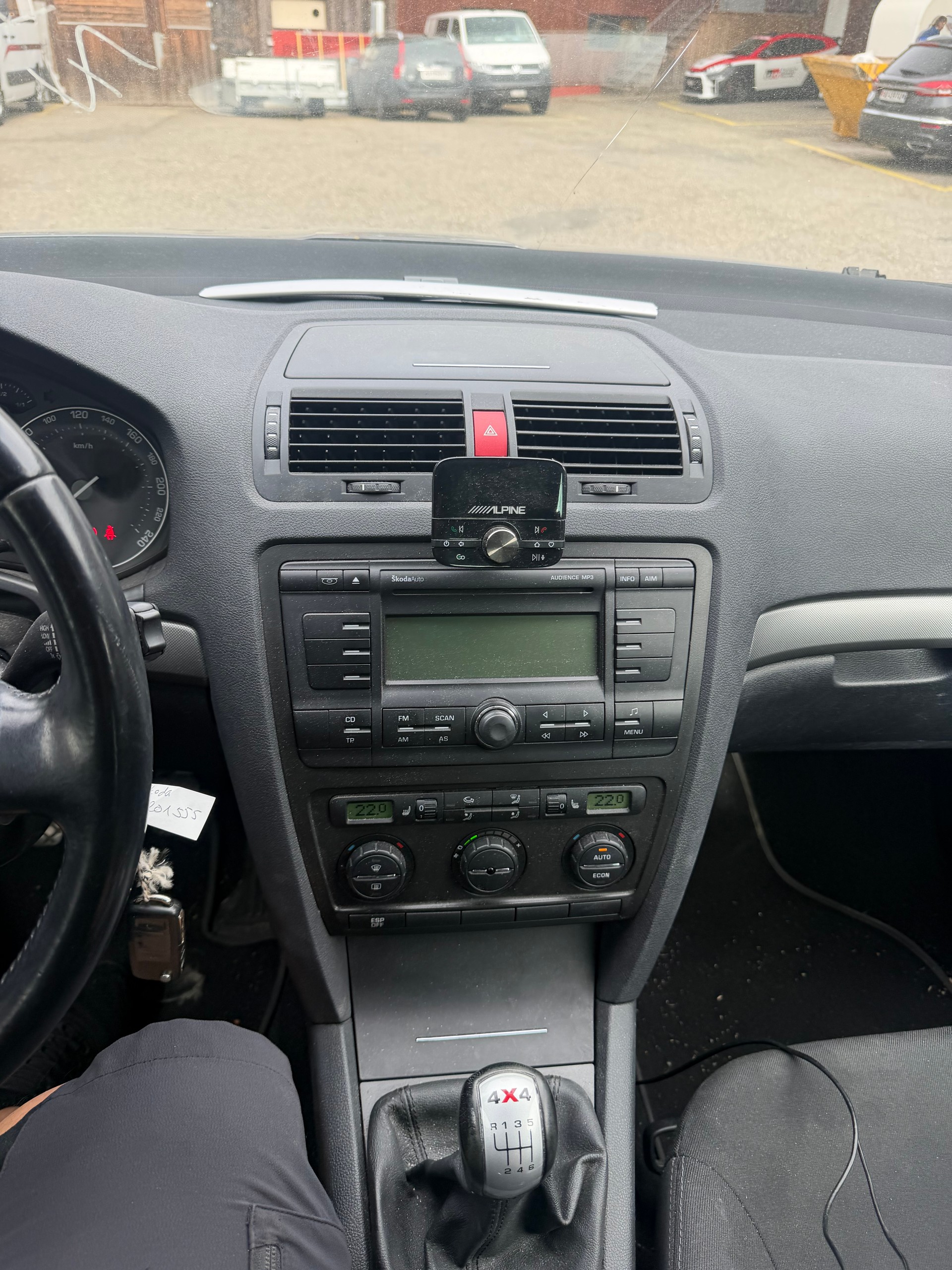 SKODA Octavia 2.0 TDI Laurin & Klement 4x4-image-10
