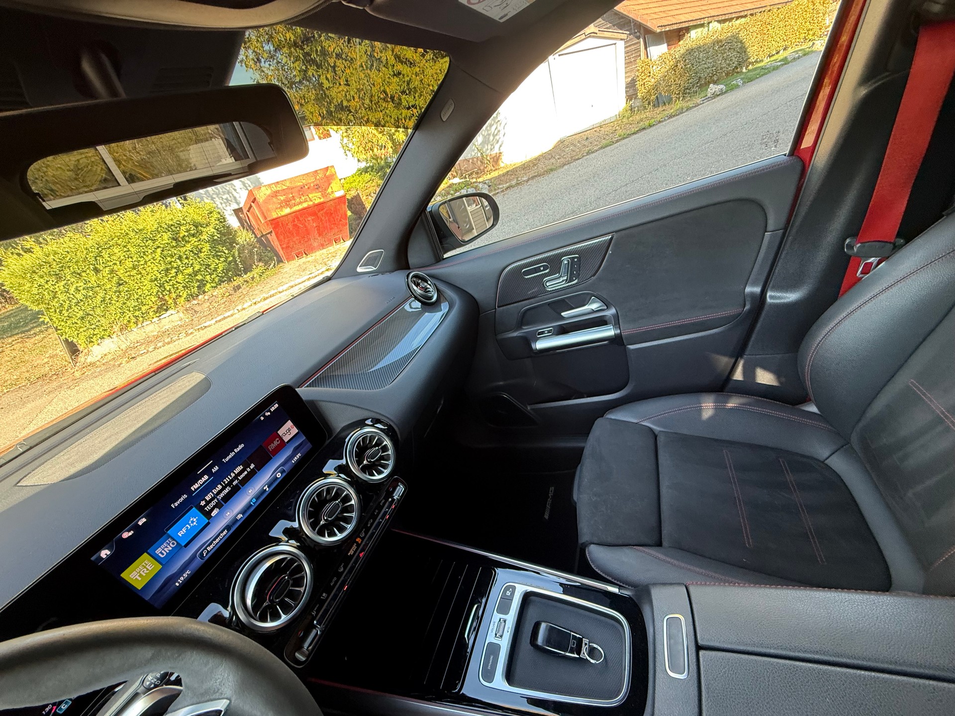 MERCEDES-BENZ GLA AMG 45 S 4Matic+ 8G-DCT-image-12