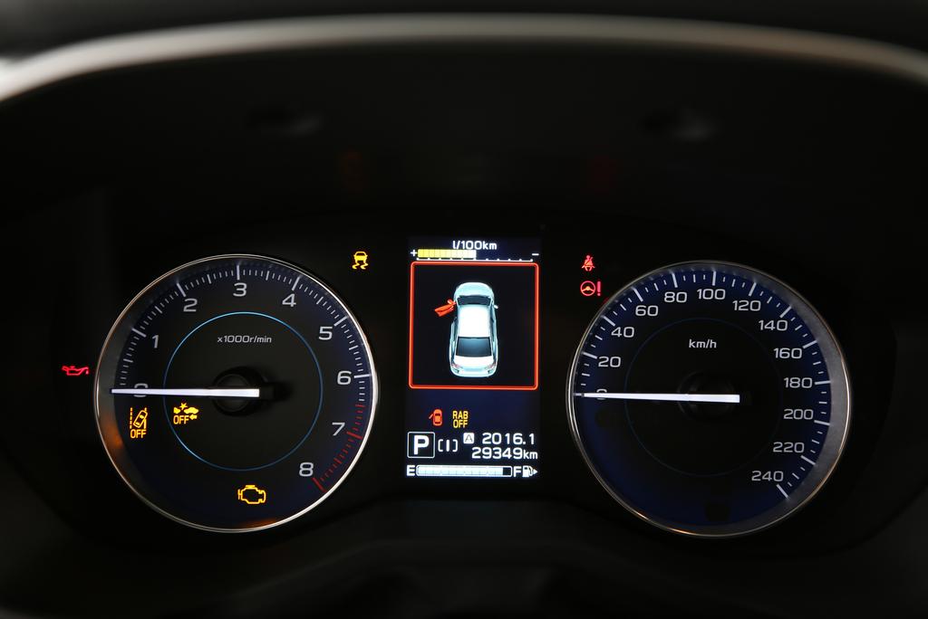 SUBARU XV 2.0i e-Boxer Swiss Plus-image-9