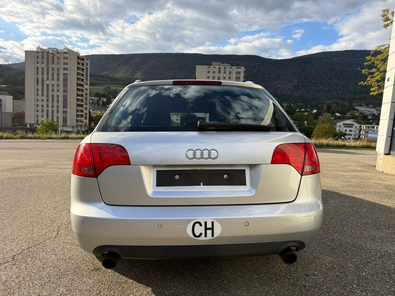 AUDI A4 Avant 2.0 S Line Fsi Turbo-image-5