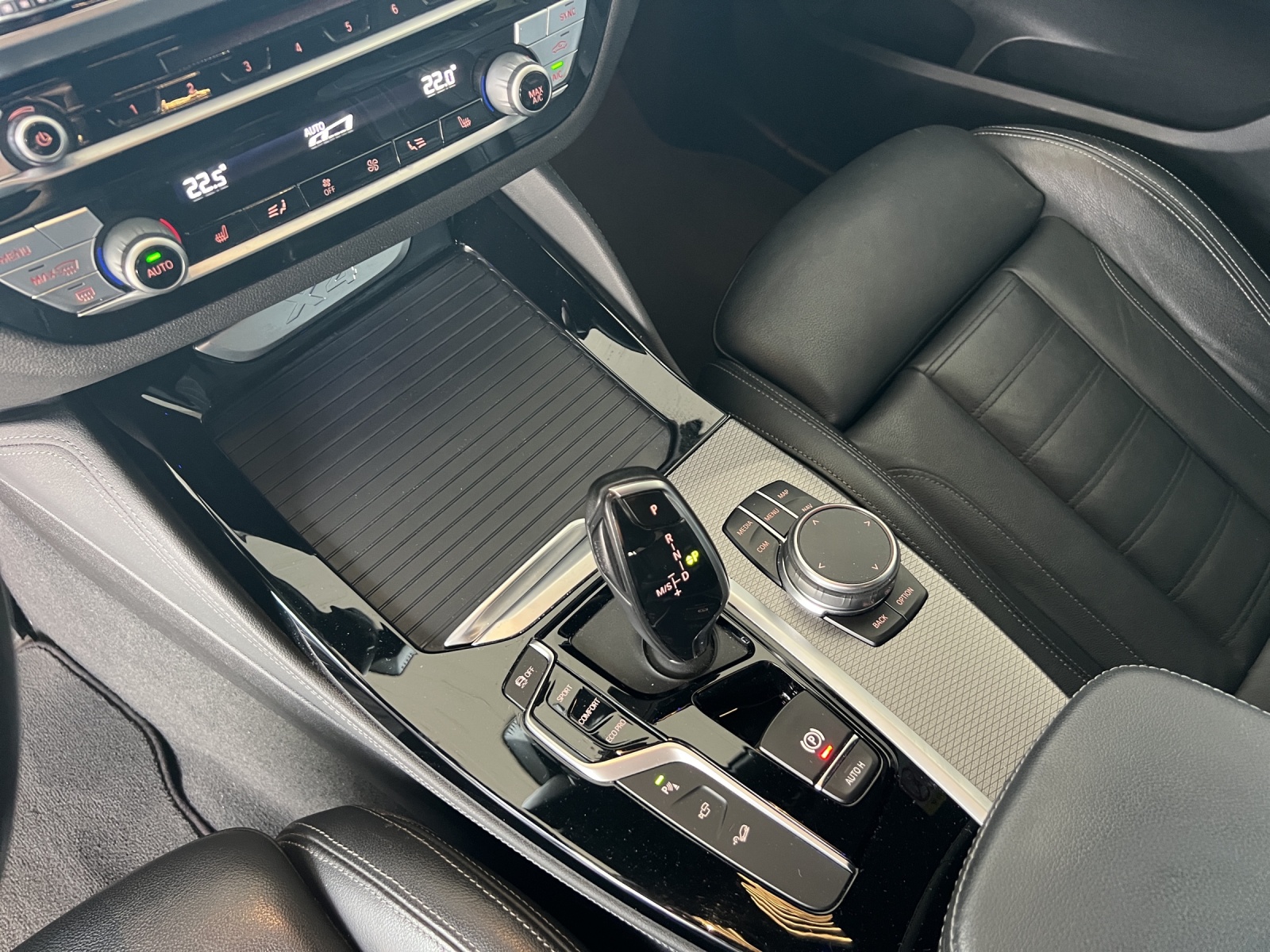 BMW BMW X4 xDrive 25d M Sport-image-10