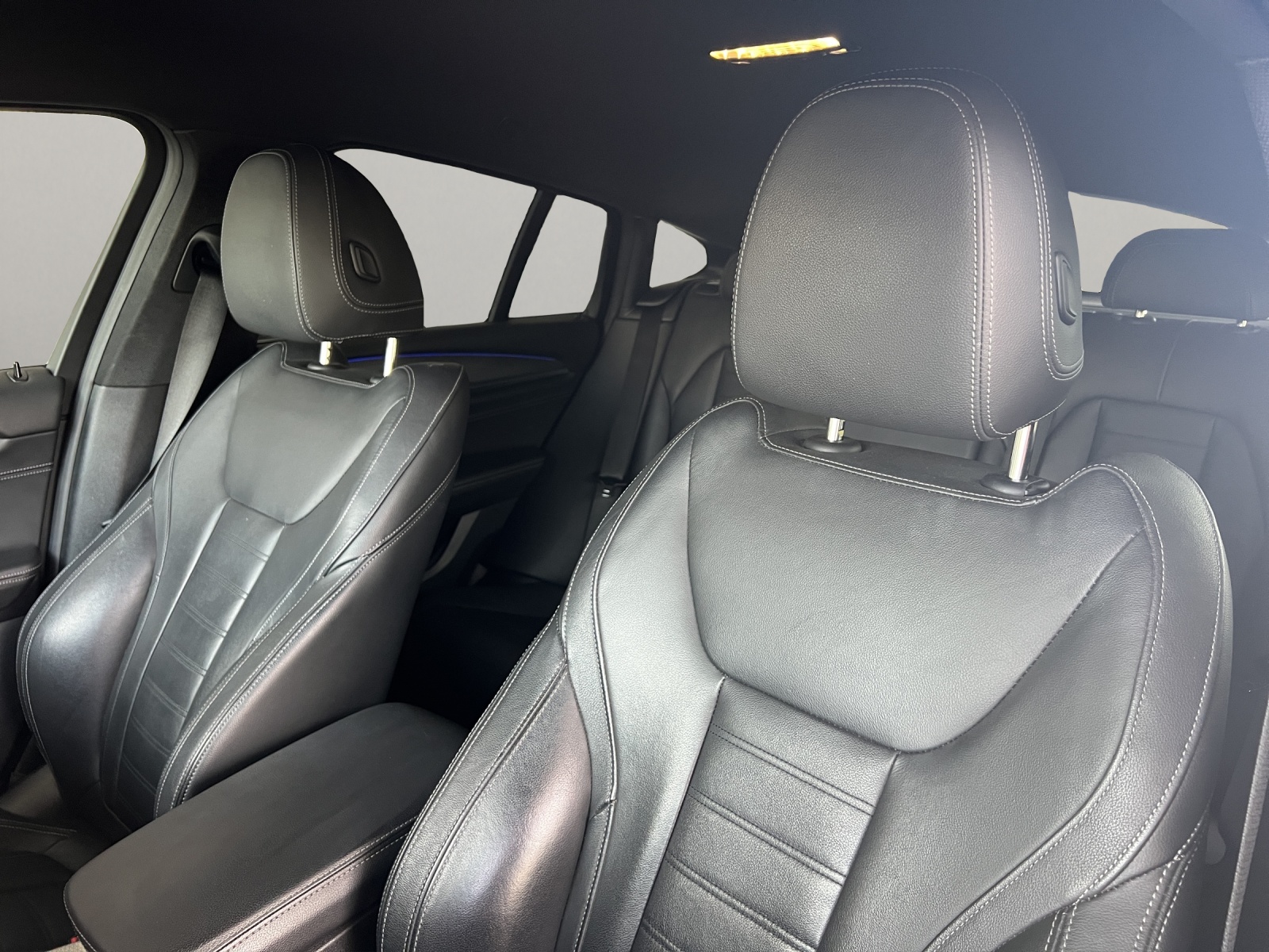 BMW BMW X4 xDrive 25d M Sport-image-8