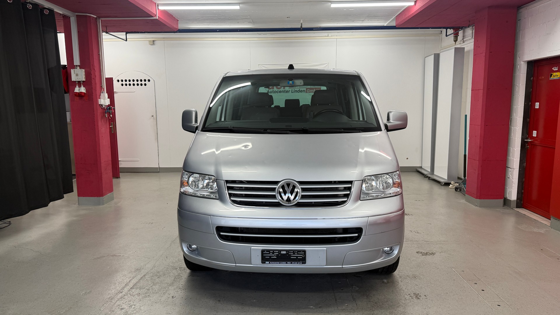VW T5 Multivan Highline 2.5 TDI, 7 Plätze frisch ab MFK und Service mit Hagelschaden, 8 fach berädert, Servicegepflegt**-showroom-element-1