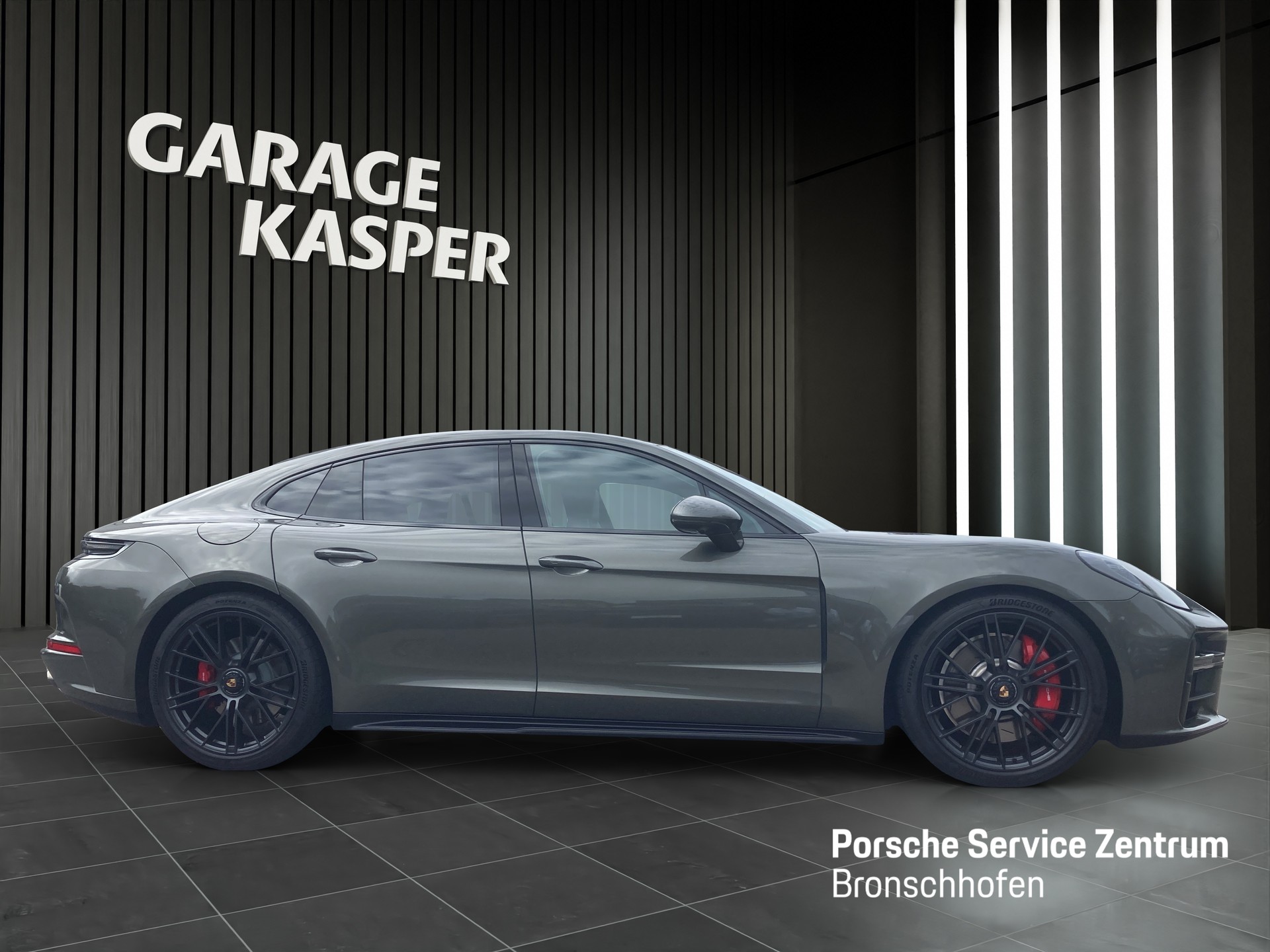 PORSCHE Panamera GTS-image-5
