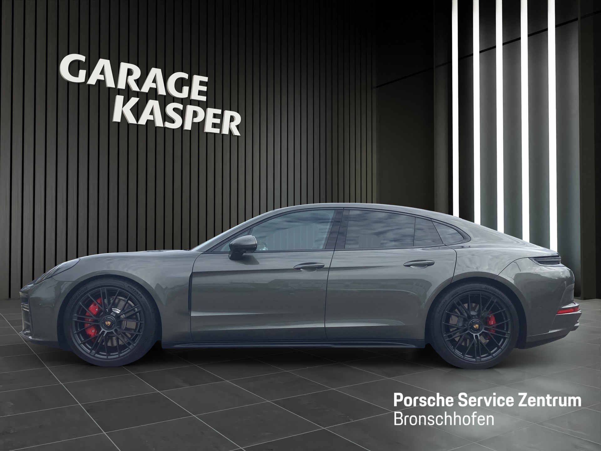 PORSCHE Panamera GTS-image-1