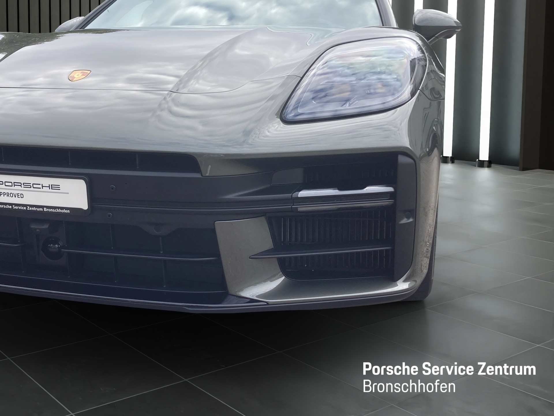 PORSCHE Panamera GTS-image-8