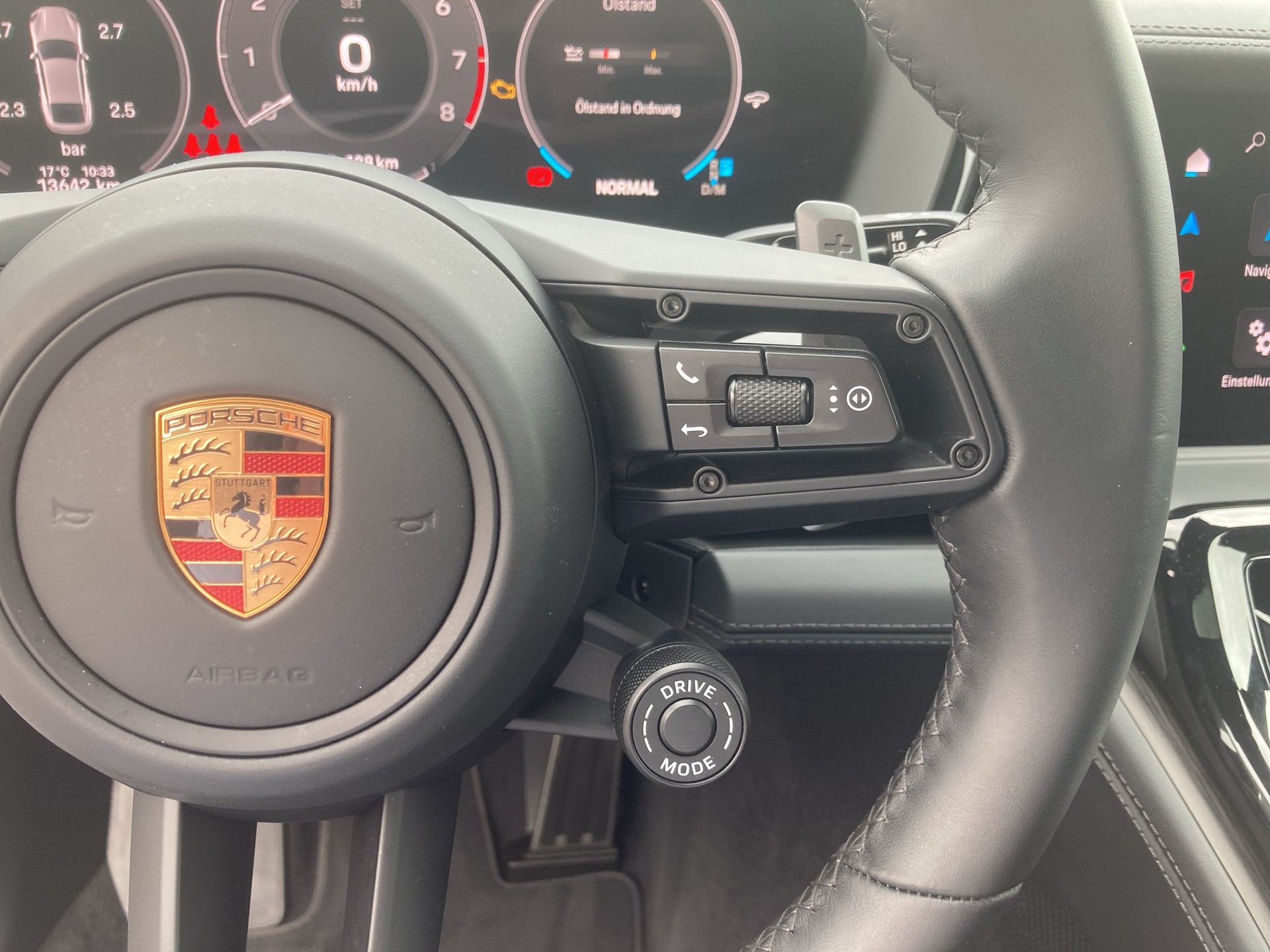 PORSCHE Panamera GTS-image-23
