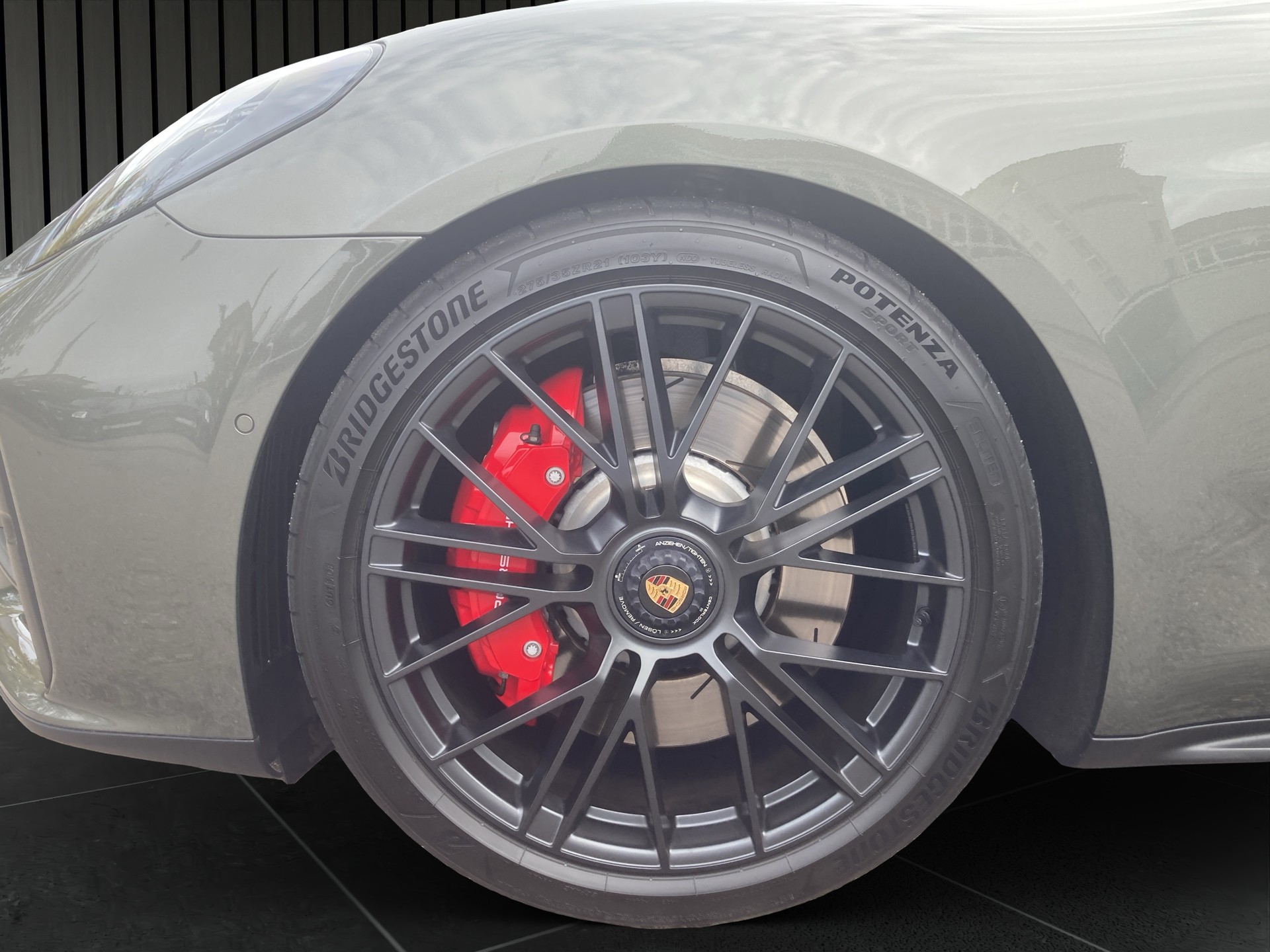 PORSCHE Panamera GTS-image-9
