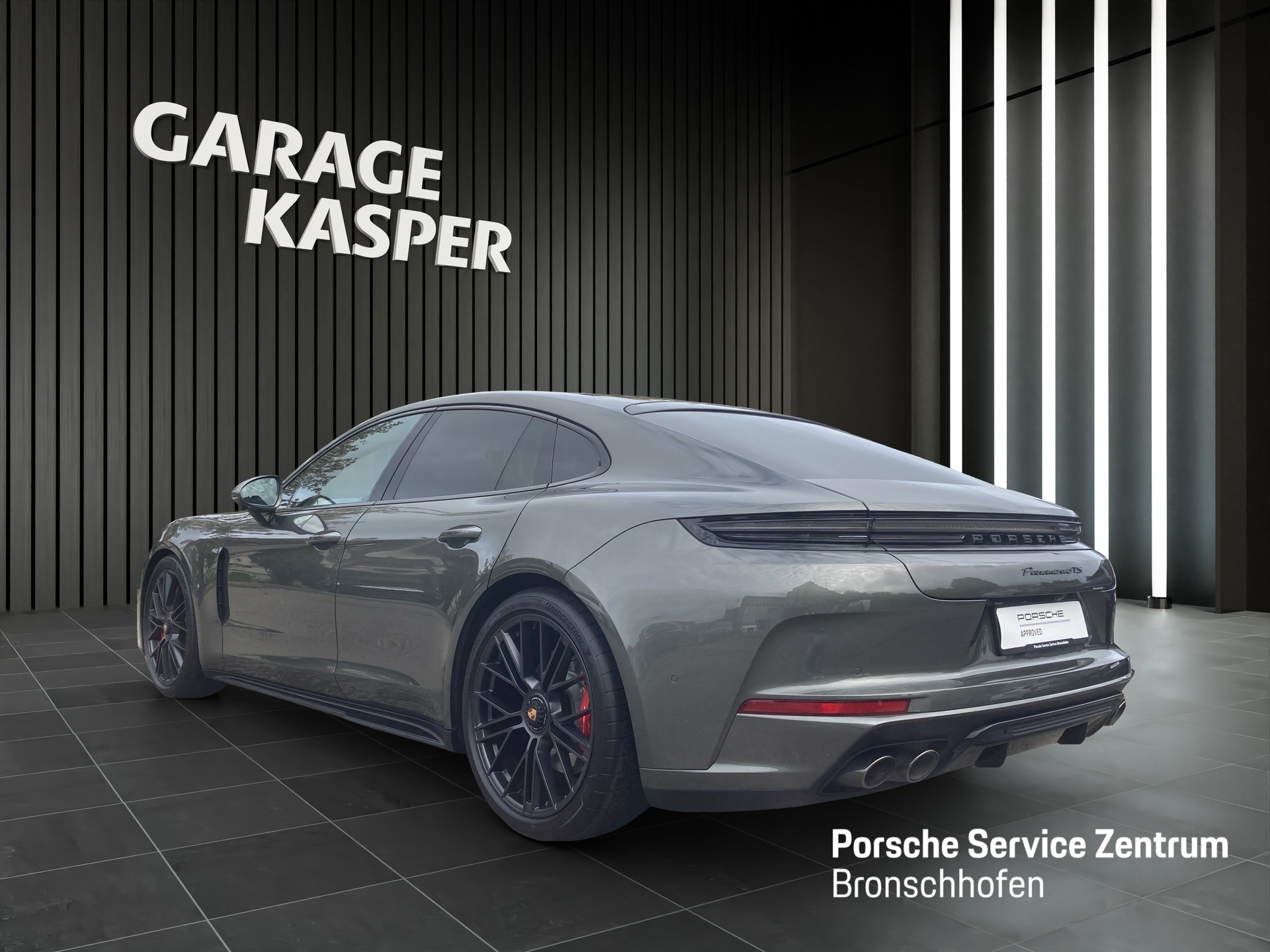 PORSCHE Panamera GTS-image-2