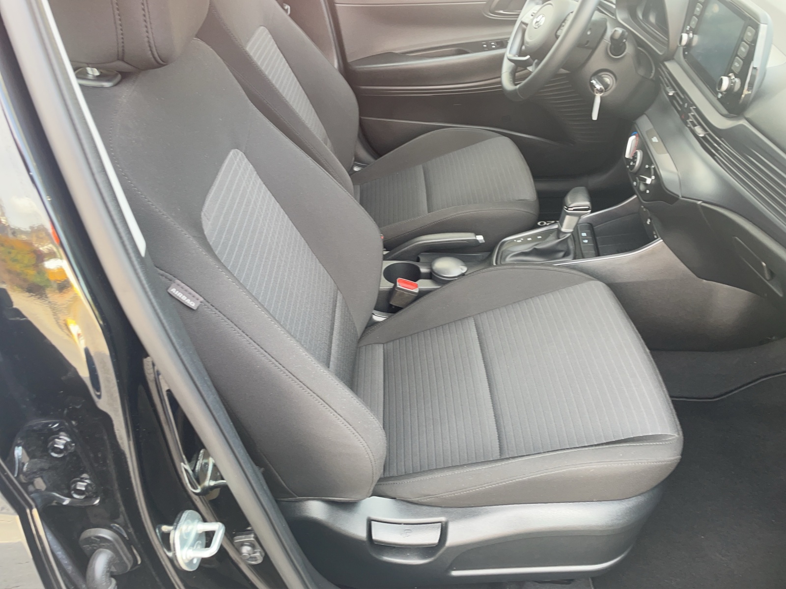 HYUNDAI i20 1.0 T-GDi Origo-image-8